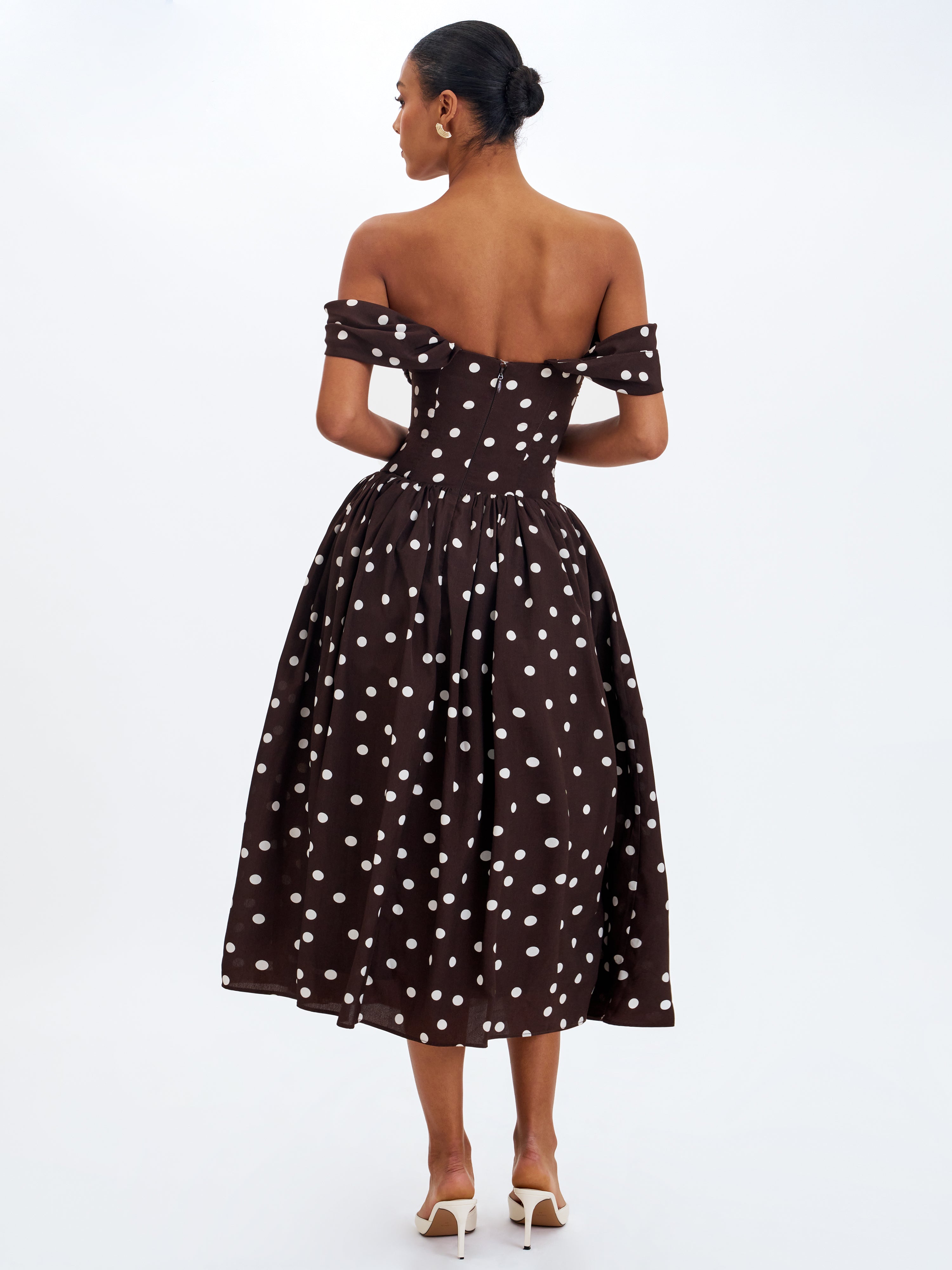 mocha robe midi hors-épaule