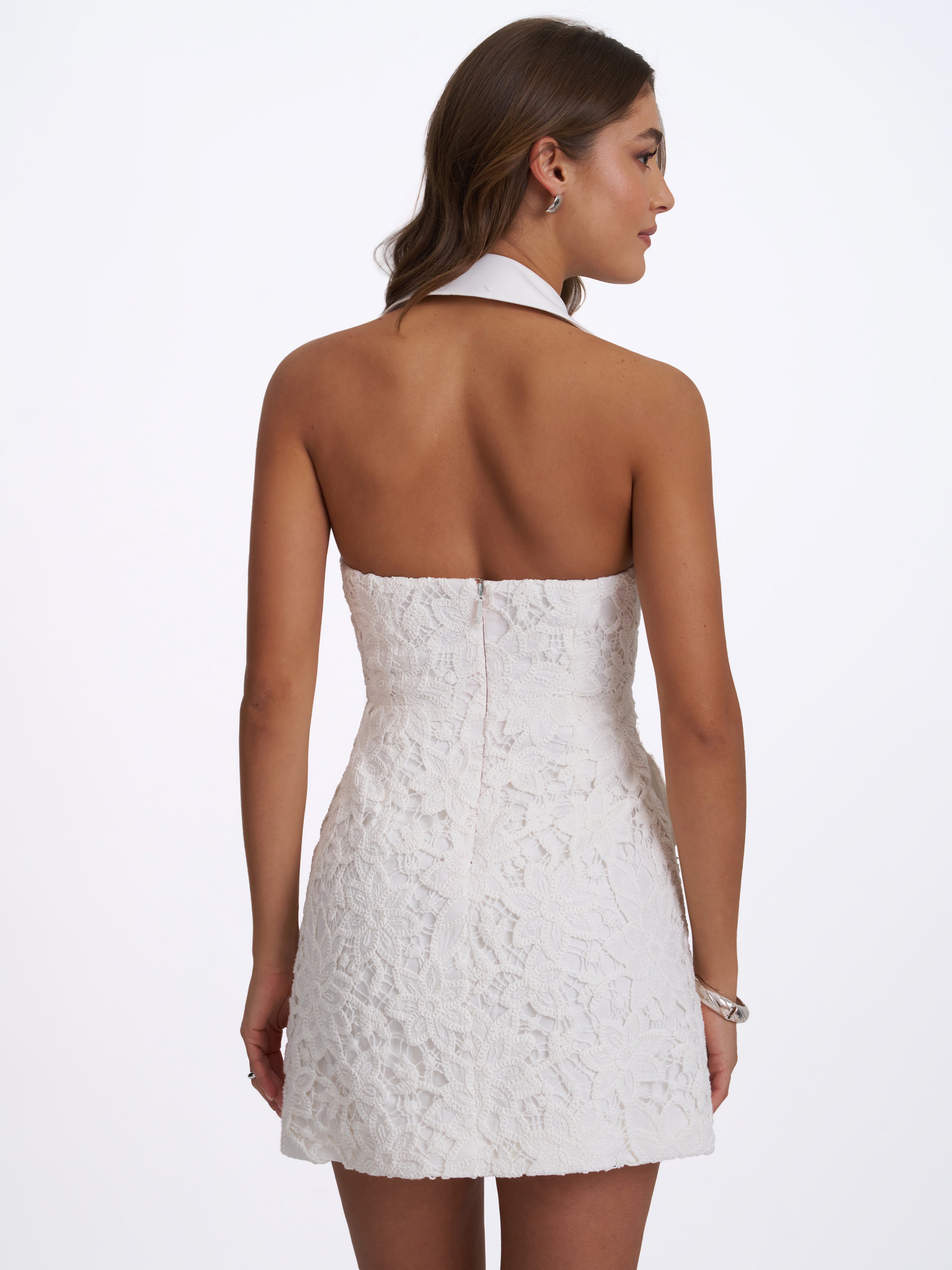robe blanche col halter