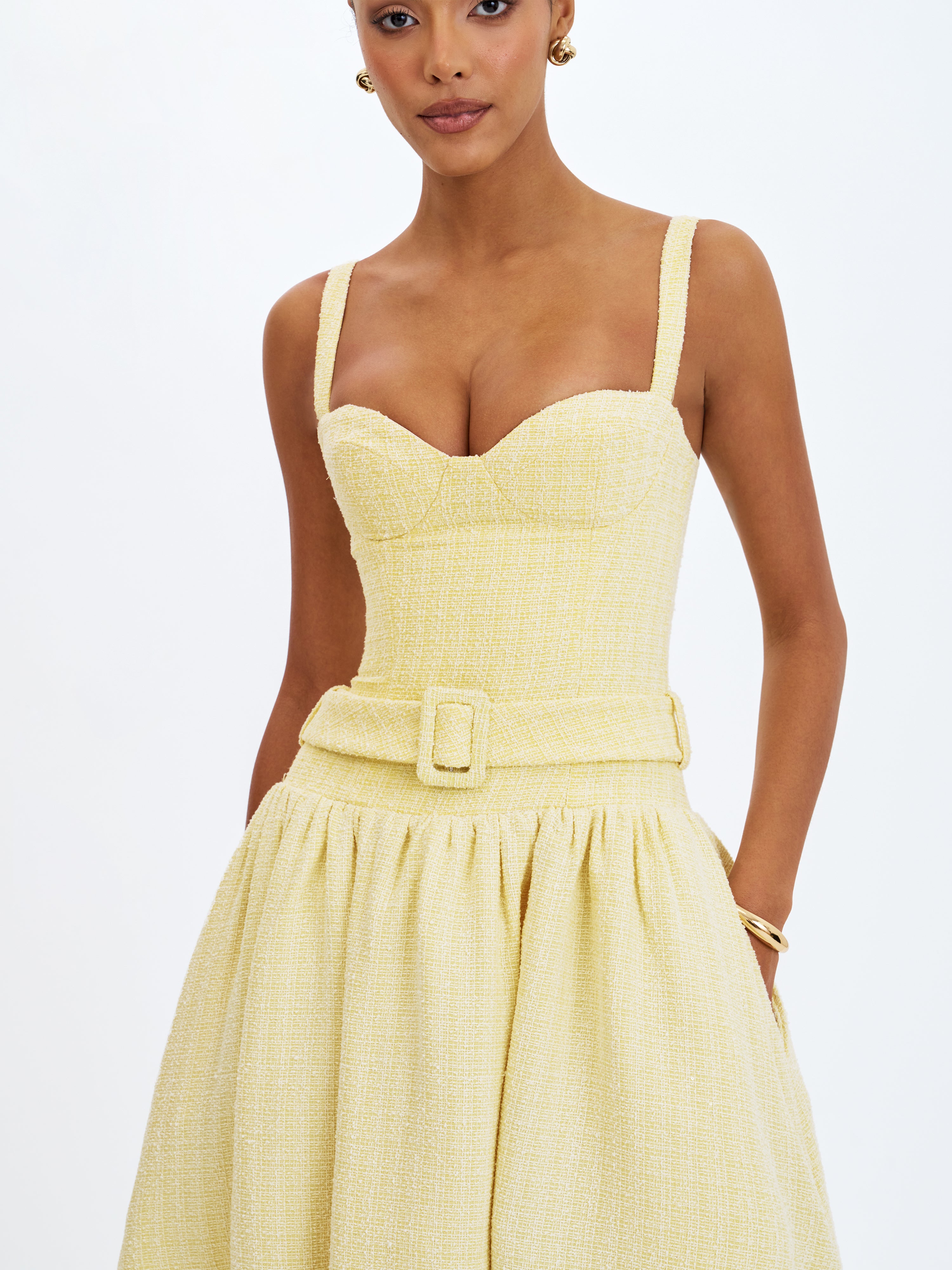 robe ceinturée élégante