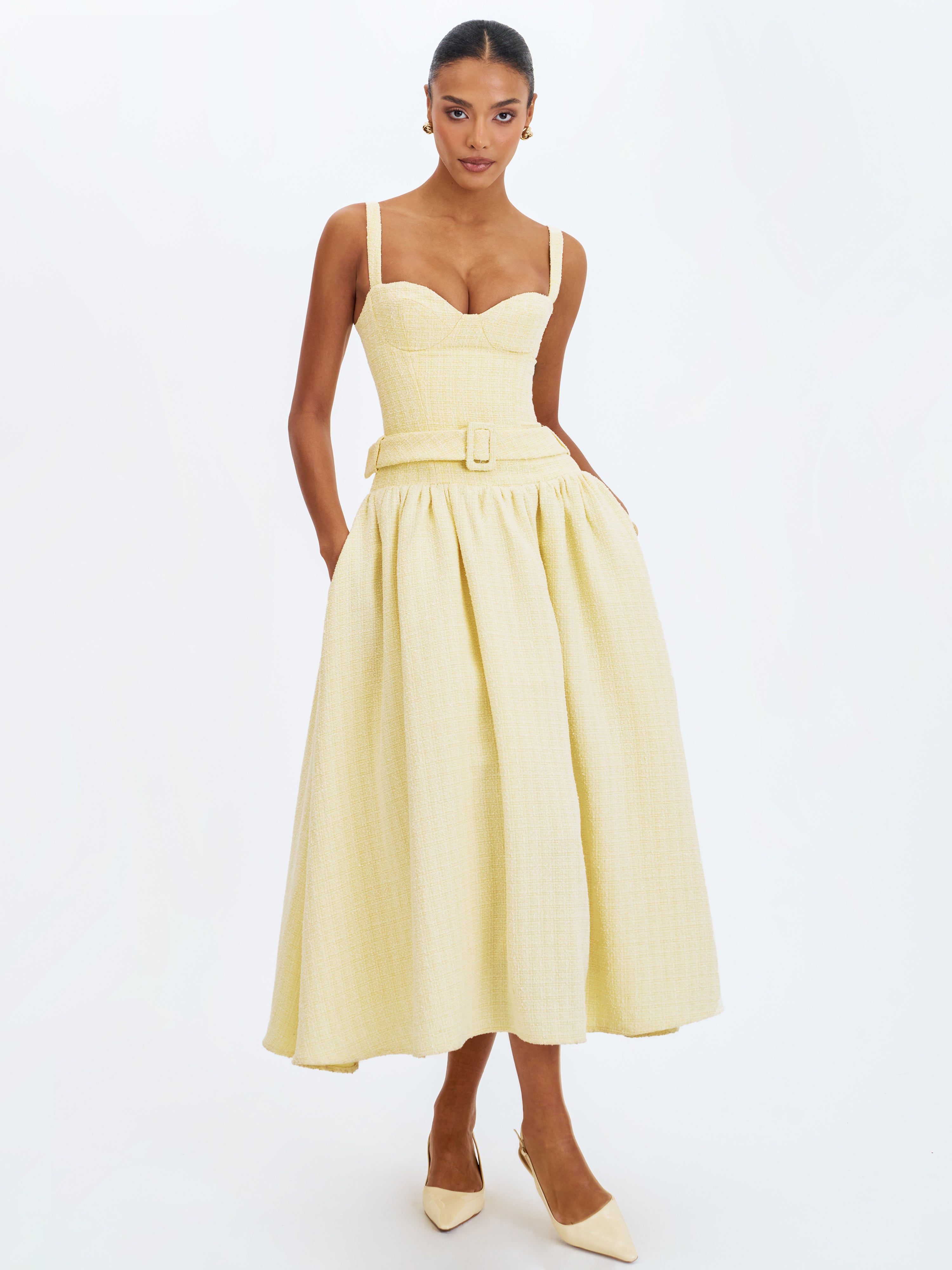 Sweetheart neckline robe
