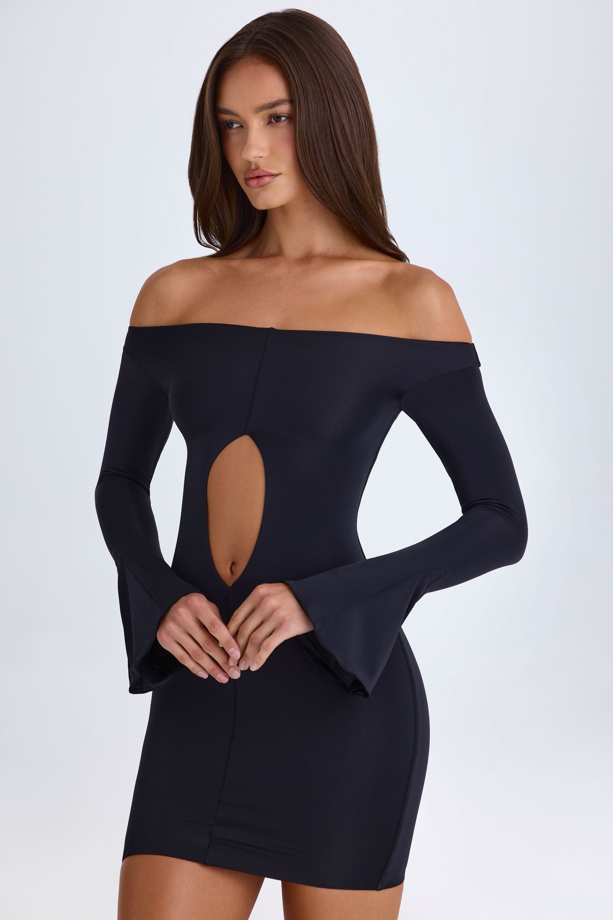 Mini robe noir à manches évasées