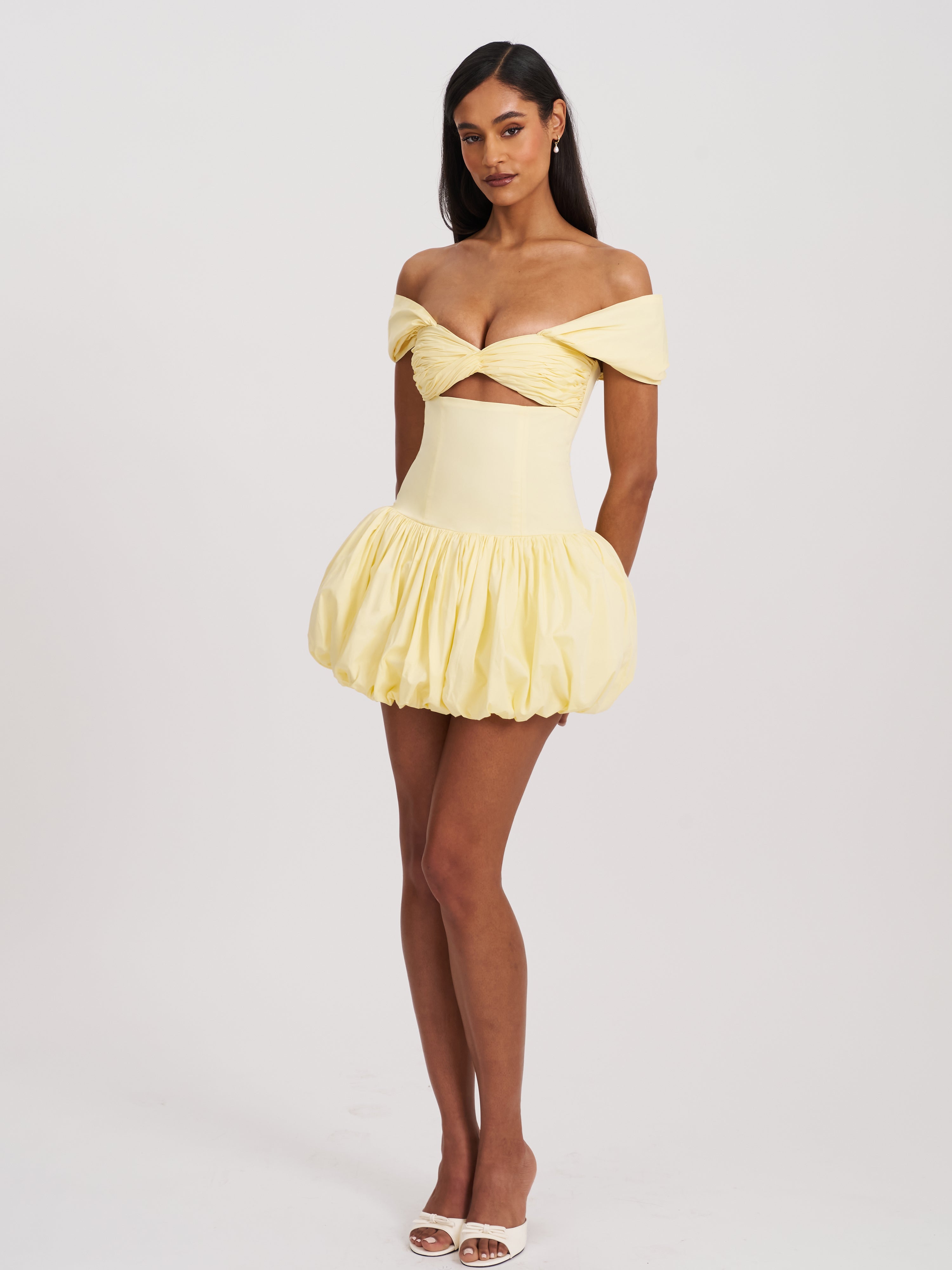 robe élégante jaune