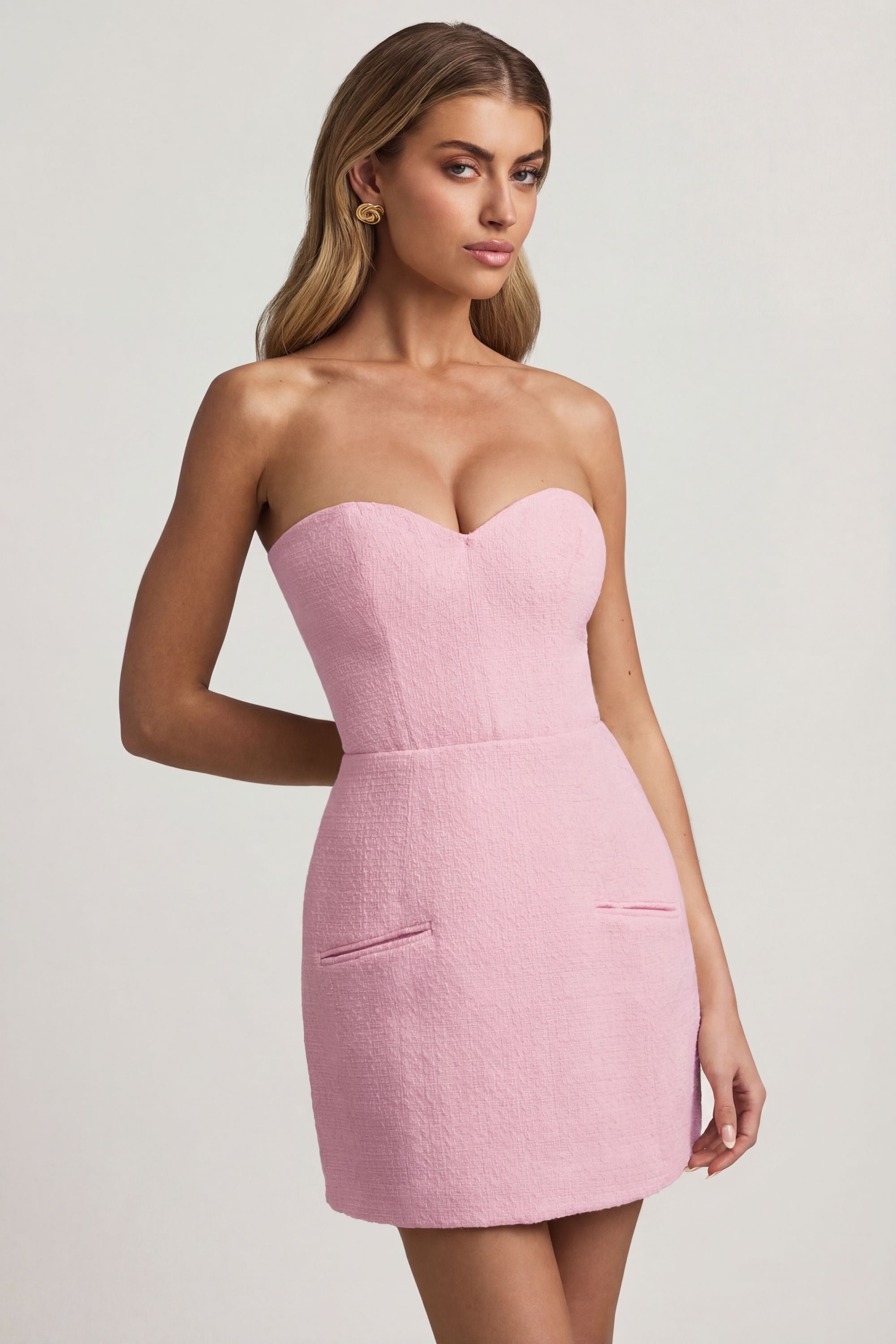 Encolure au cœur robe mini
