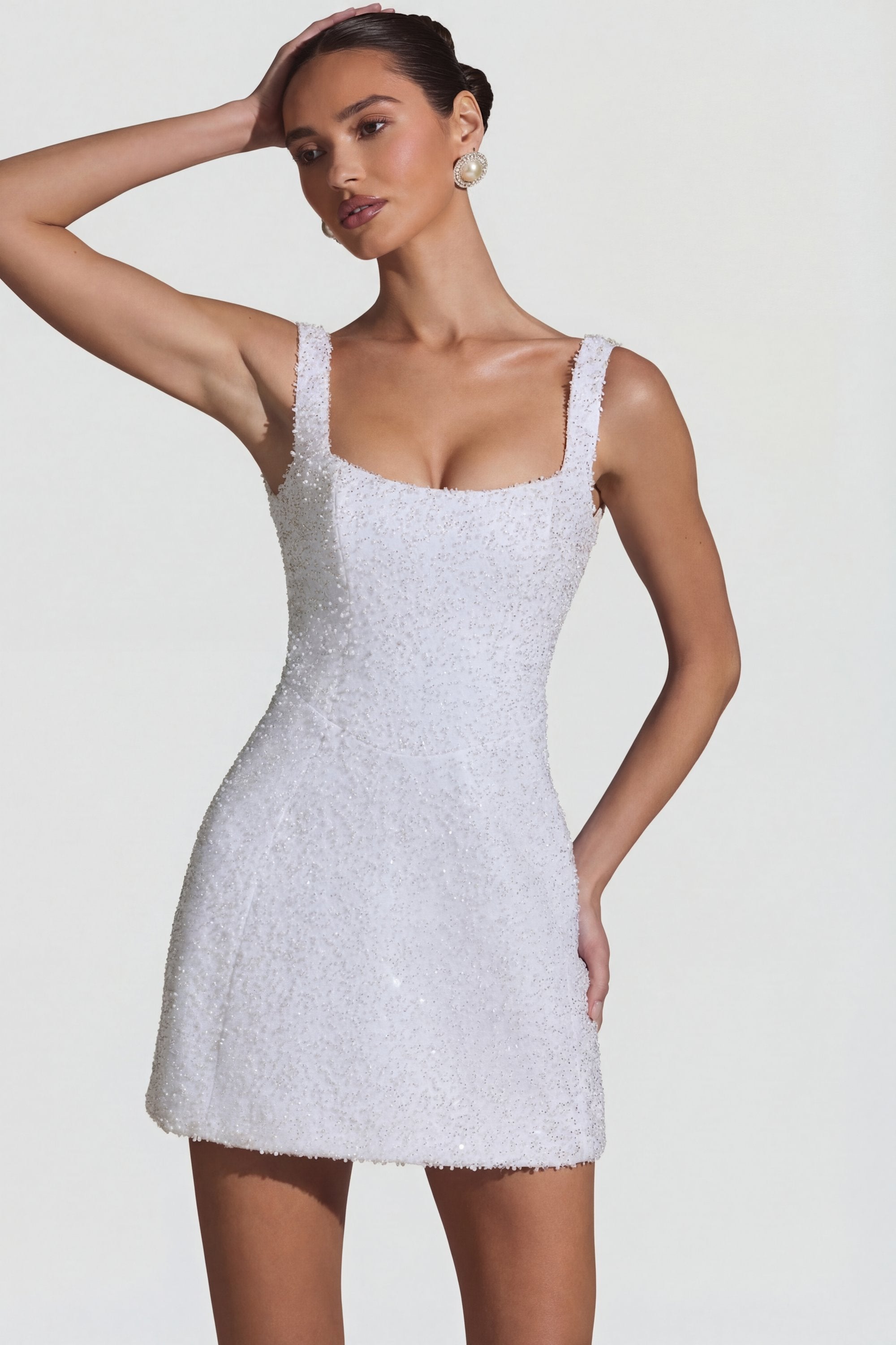 Élégante robe blanche mini