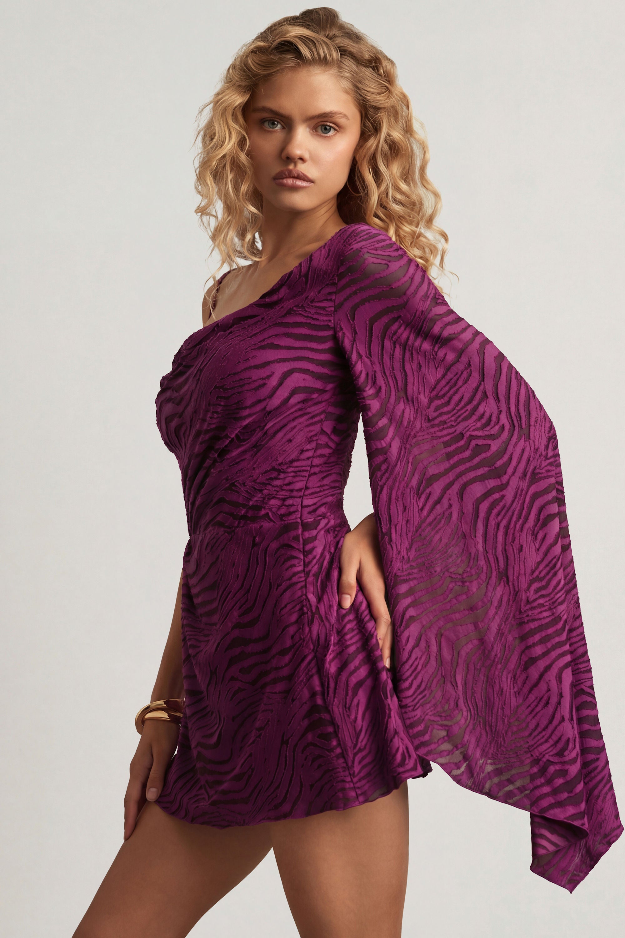 Robe soirée couleur pourpre