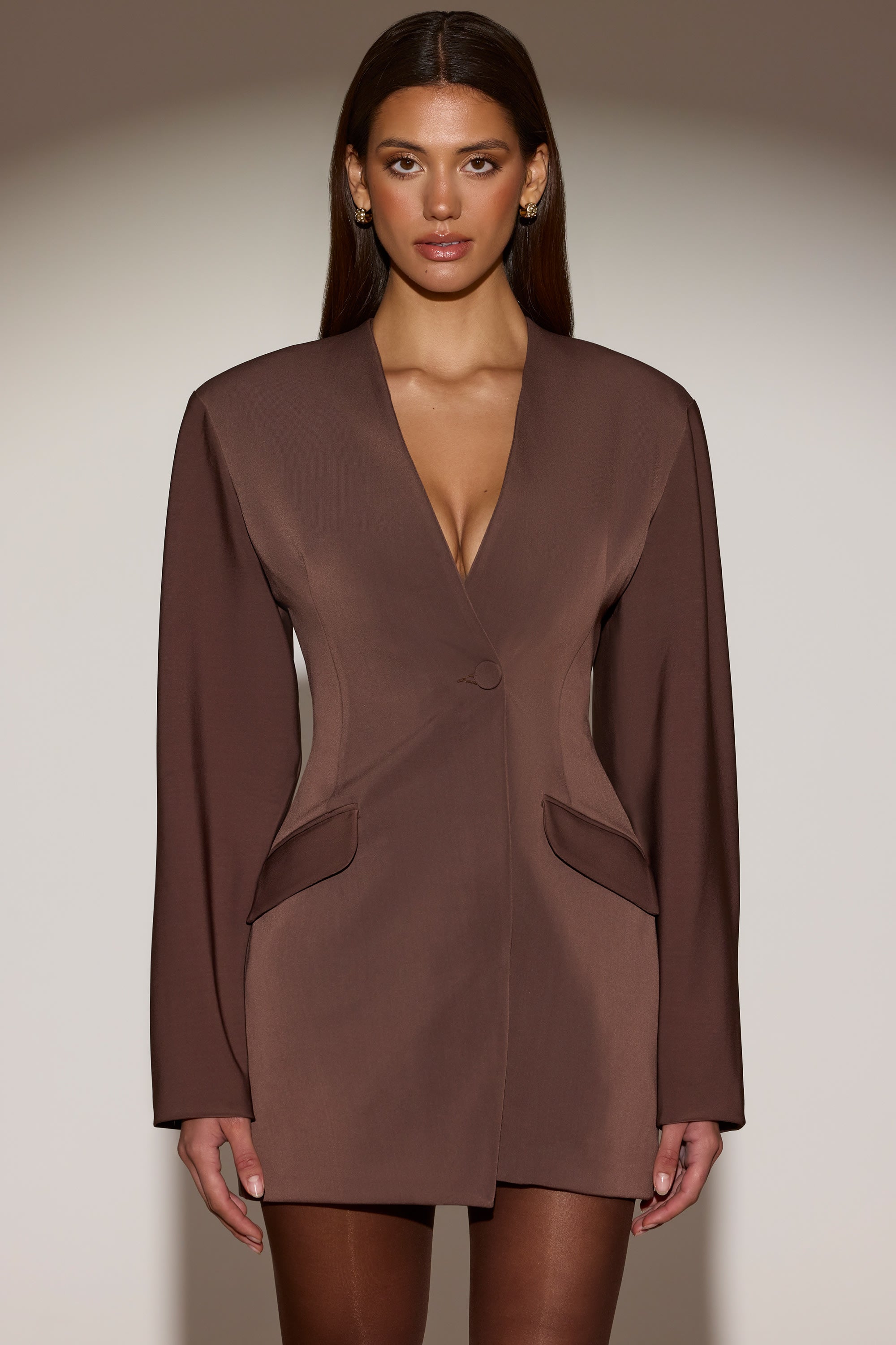 tenue chocolat sophistiquée