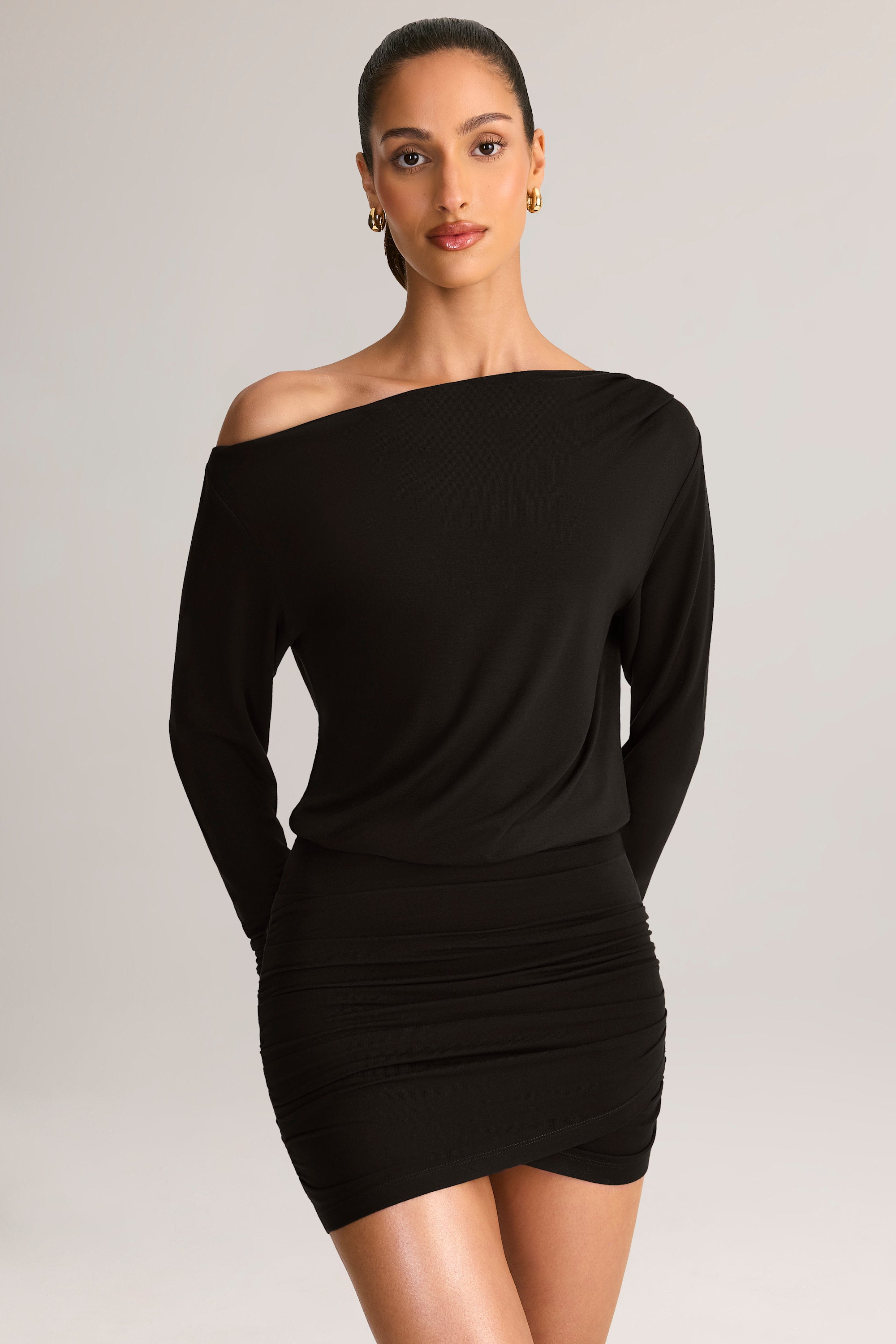 robe noire versatile