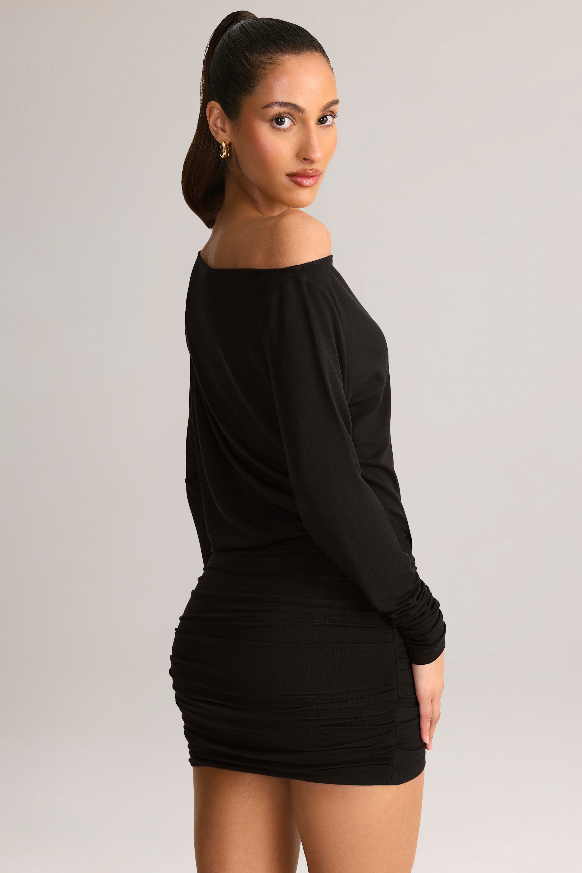 robe asymétrique noire
