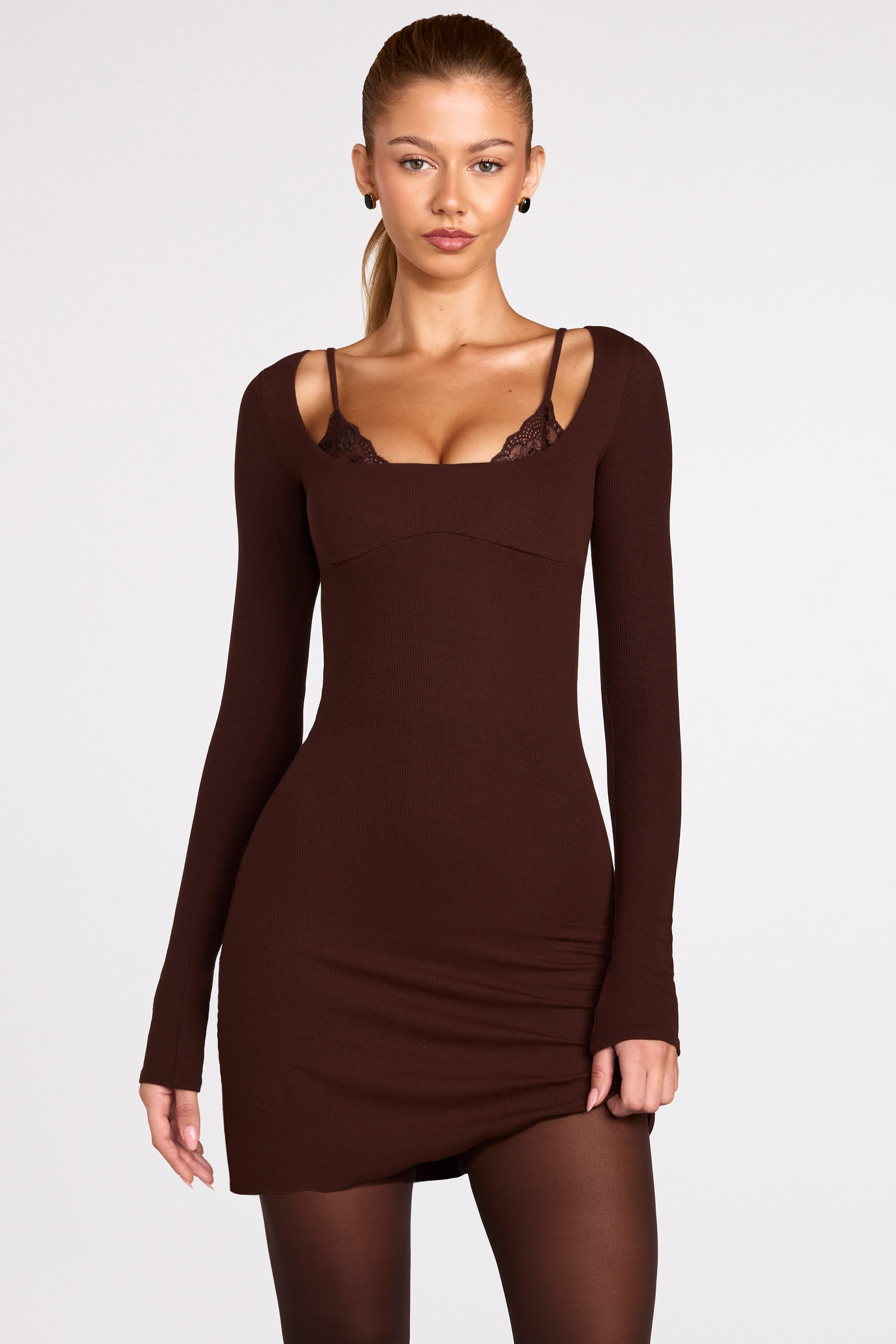 robe à la mode en chocolat