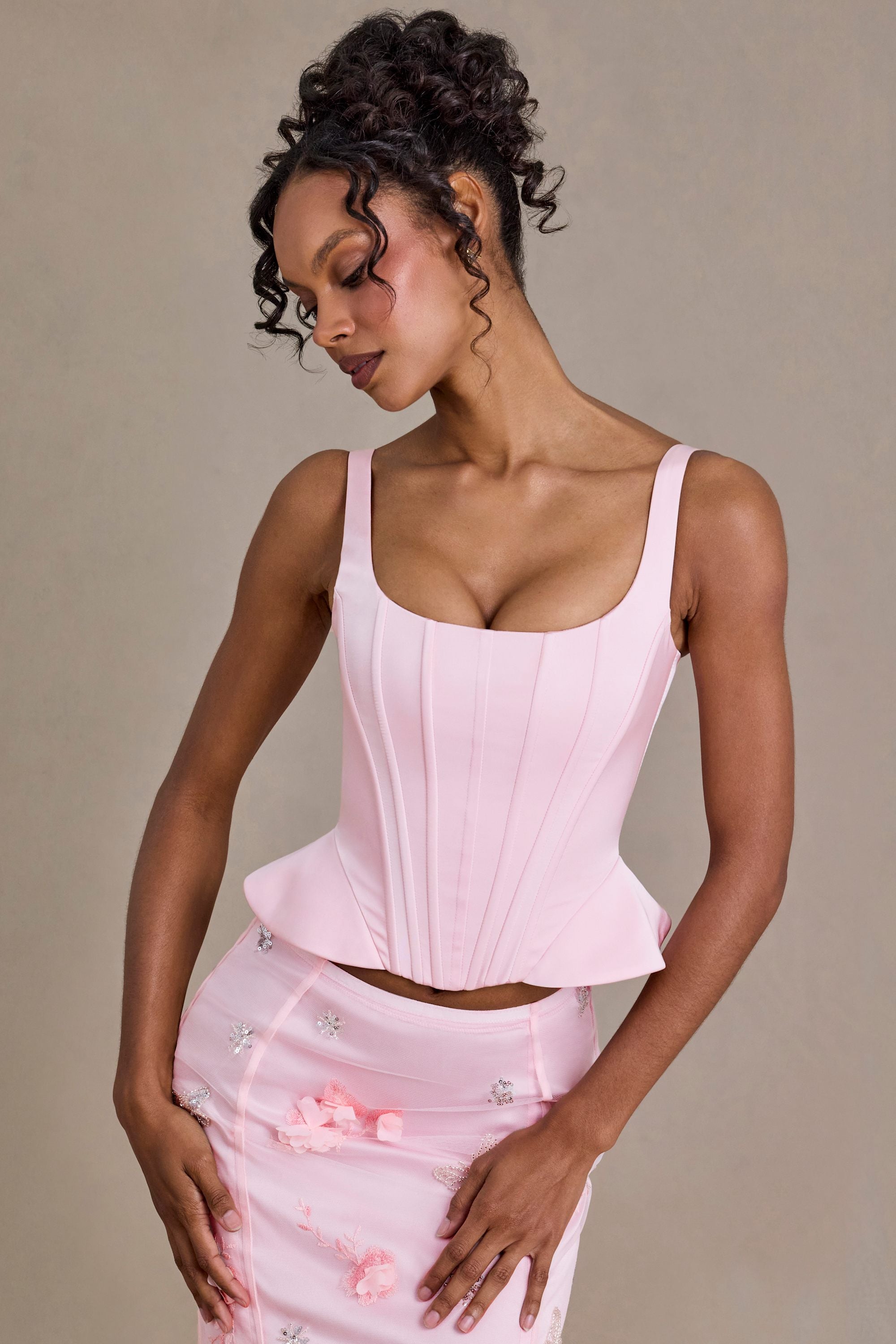 top satiné rose pâle