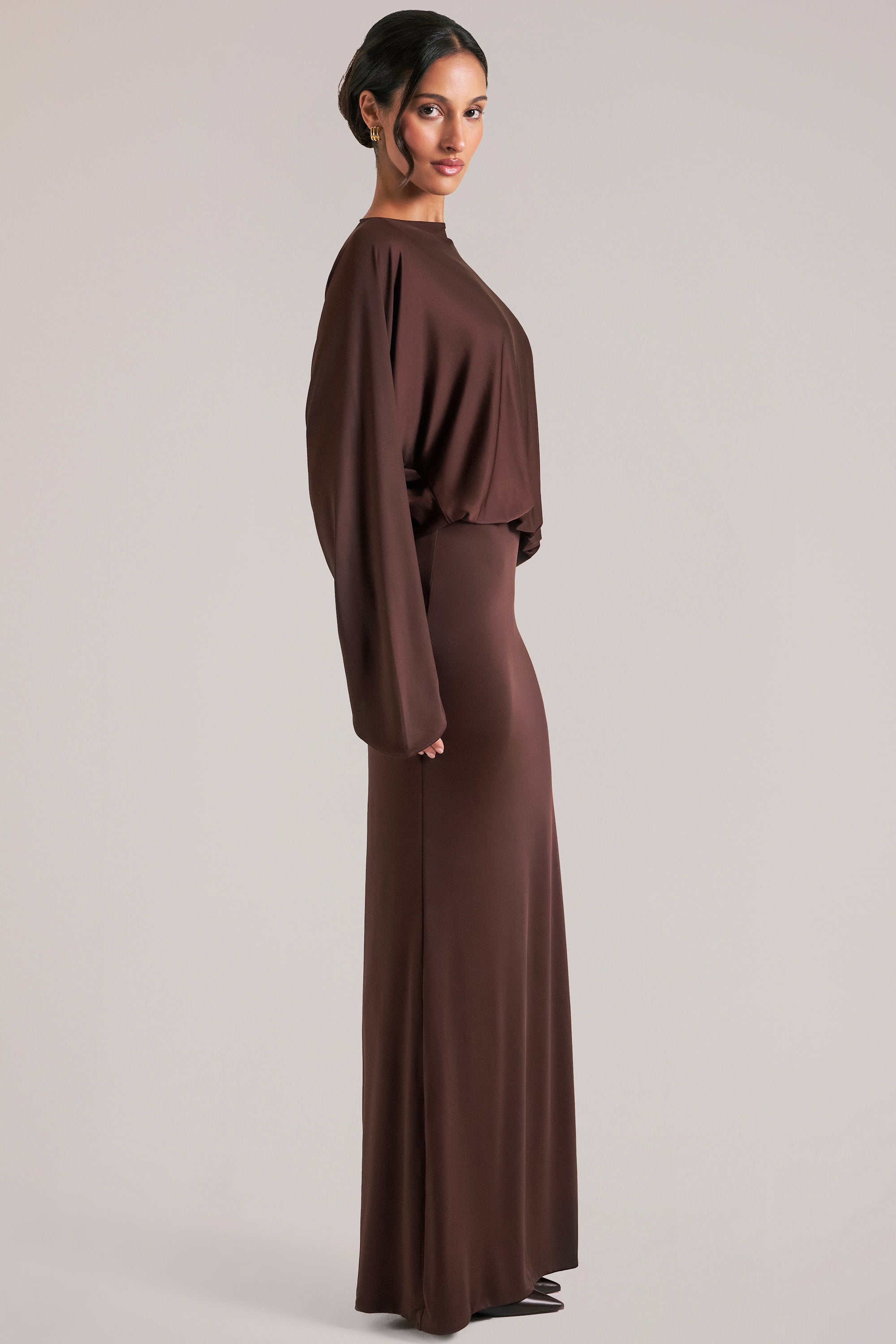 robe élégante marron