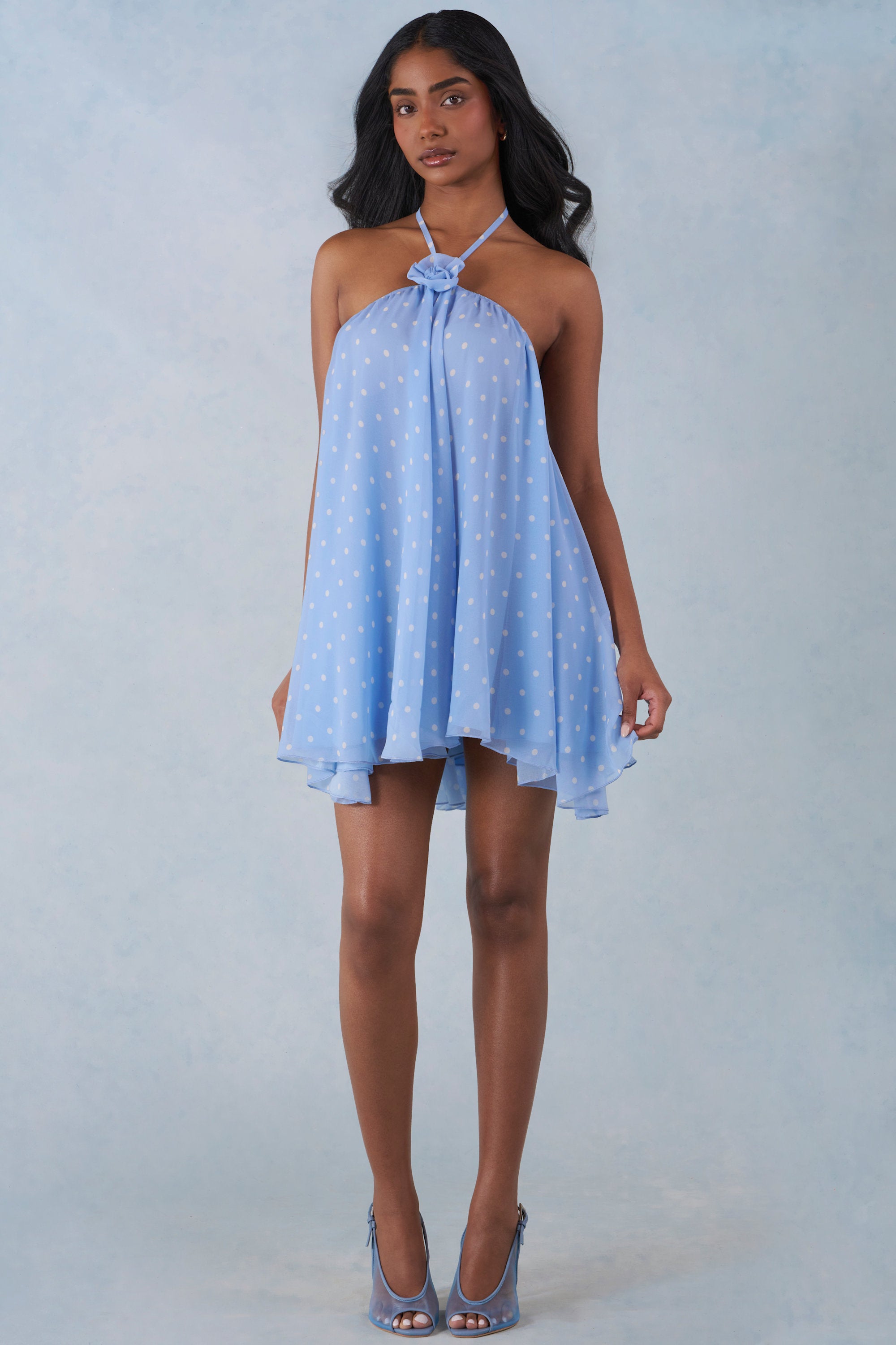 Halterneck Babydoll en bleu à pois