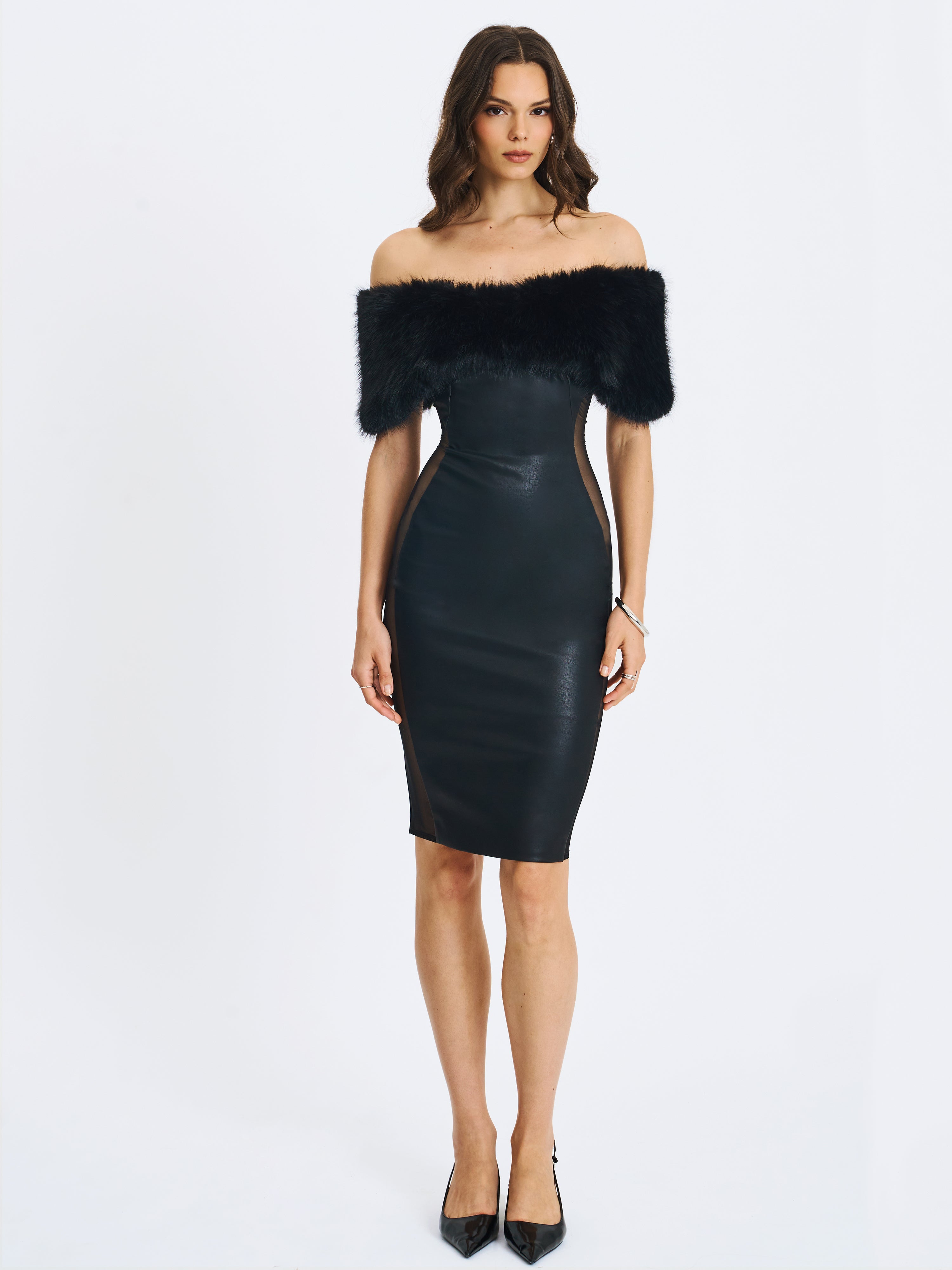 robe midi noire épaules dénudées