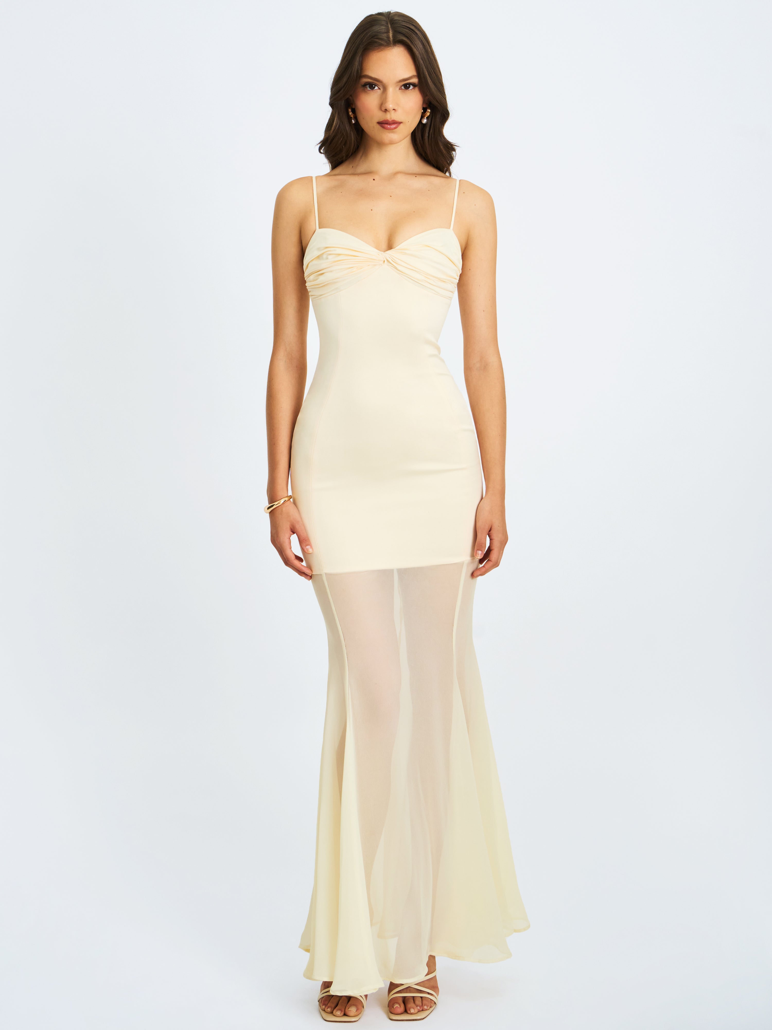 robe de soirée en chiffon jaune