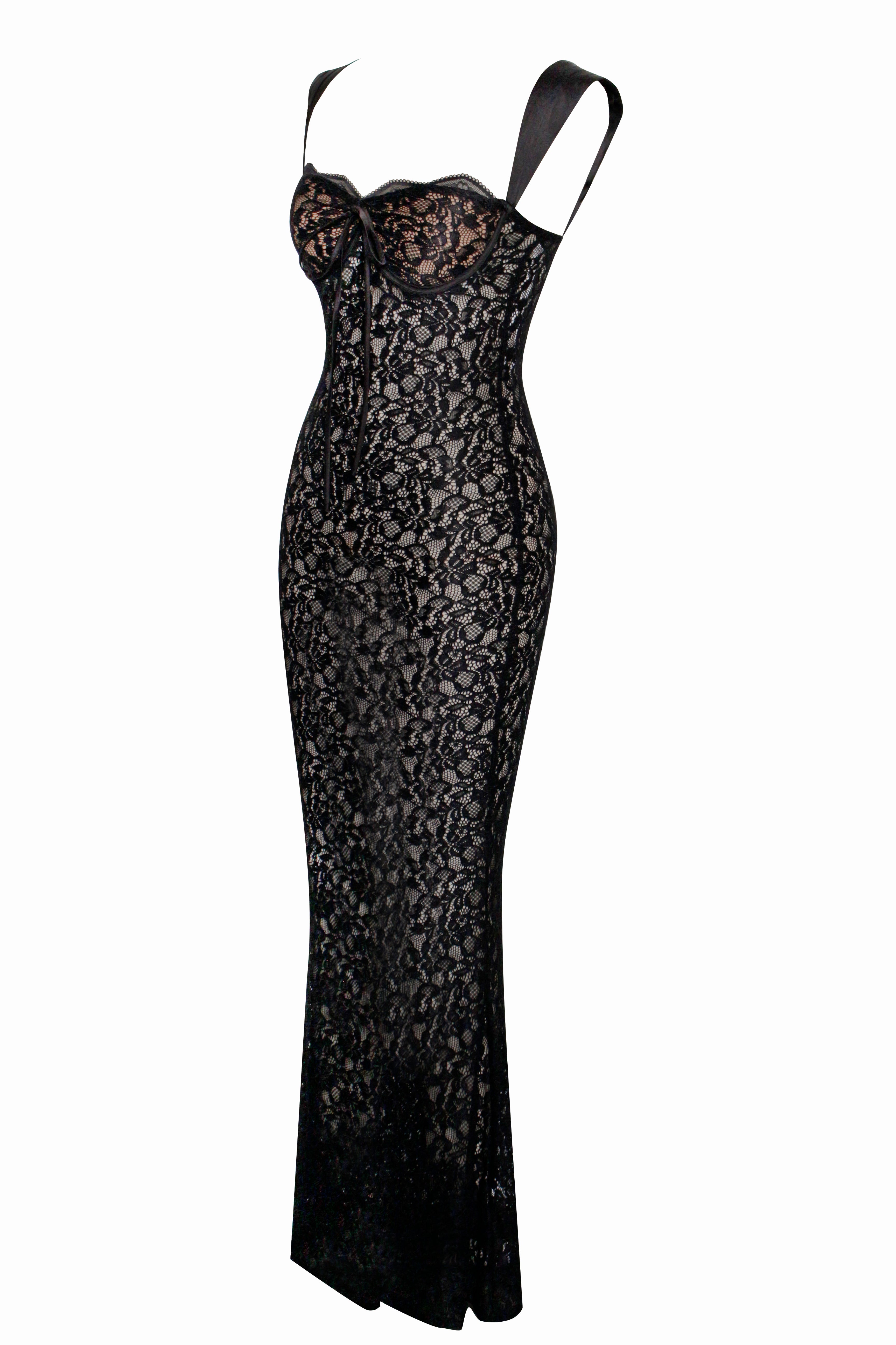 robe en dentelle féminine