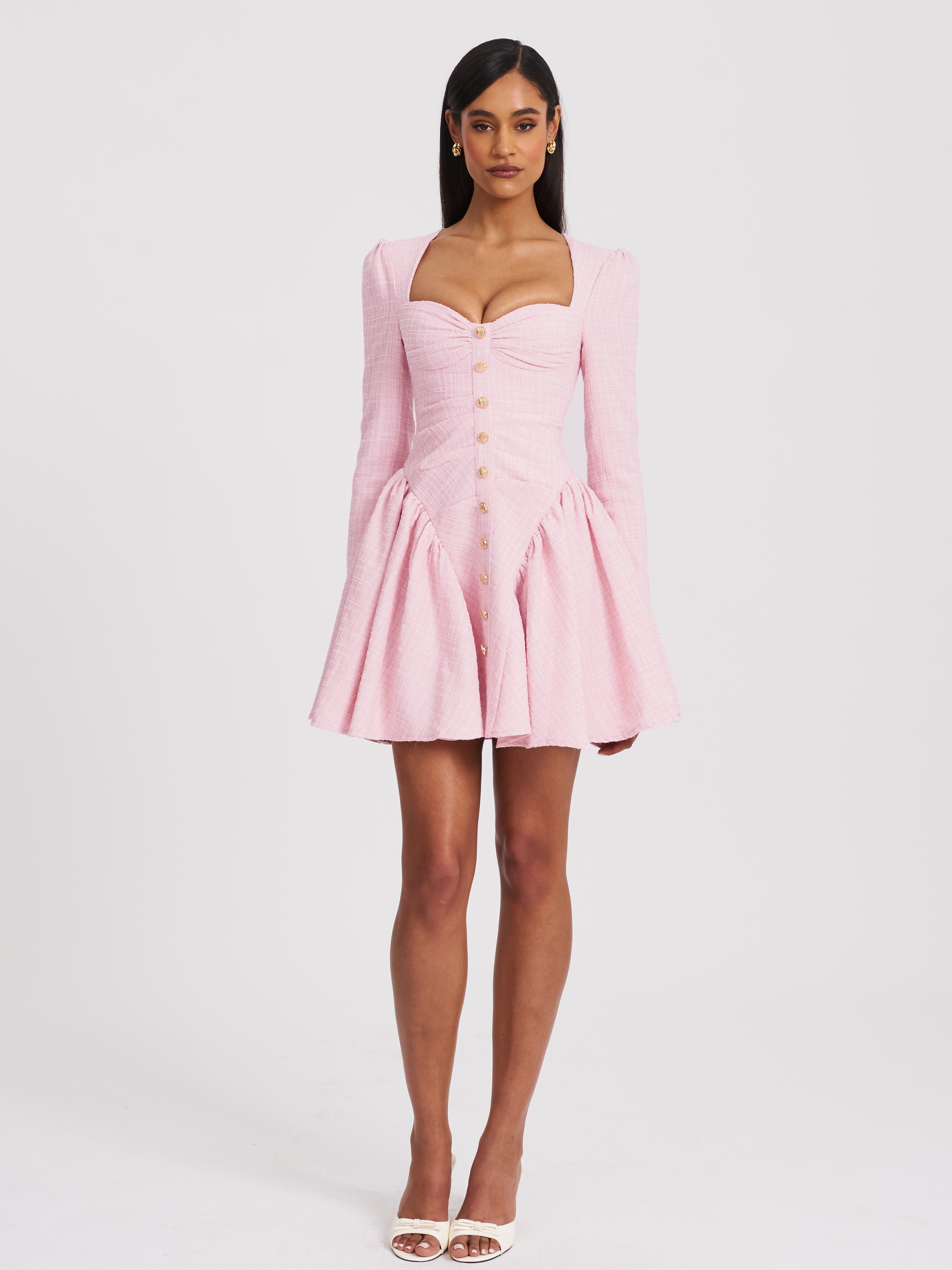 robe avant-gardiste à manches longues