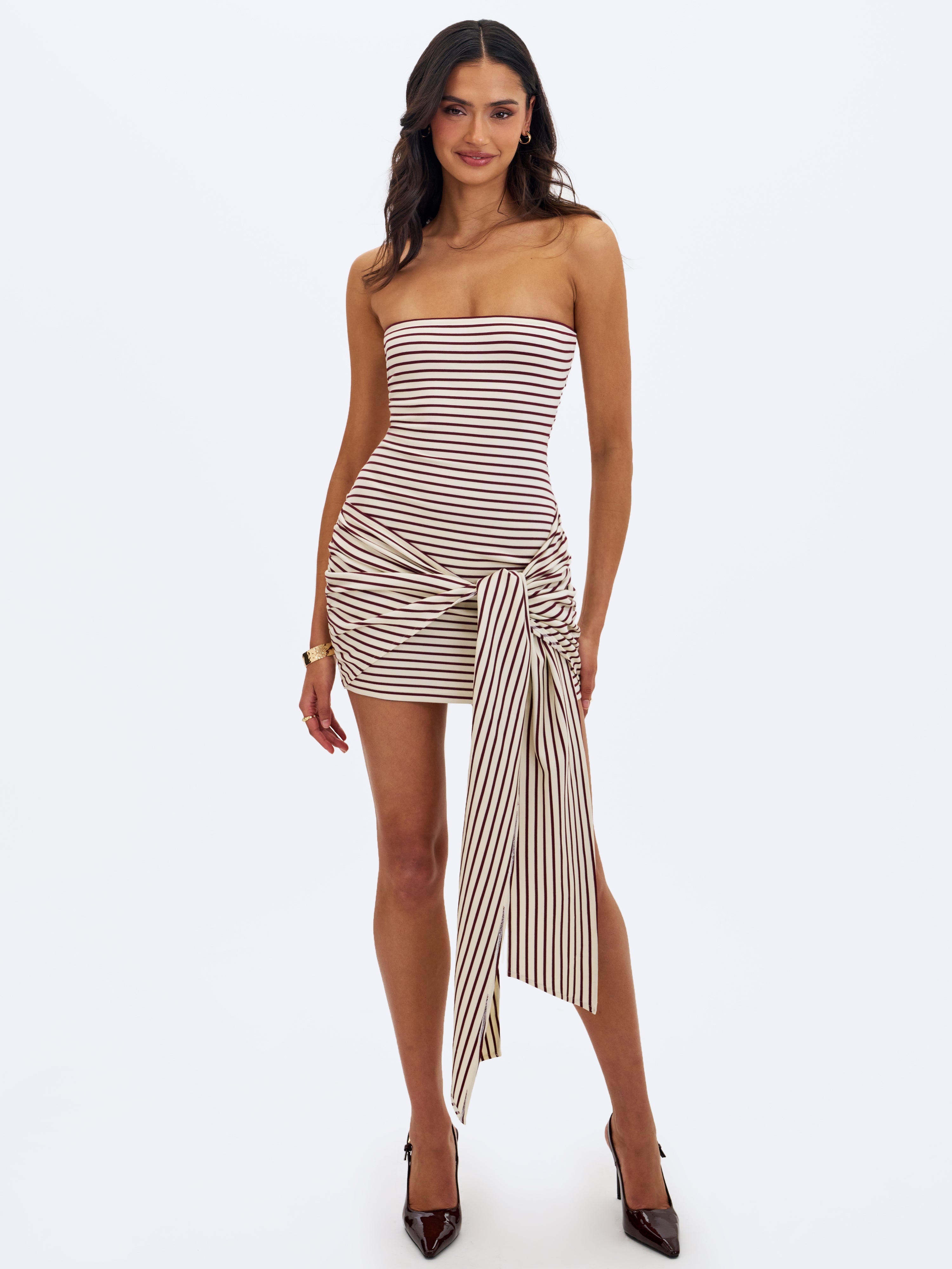 détail bretelles ajustables robe
