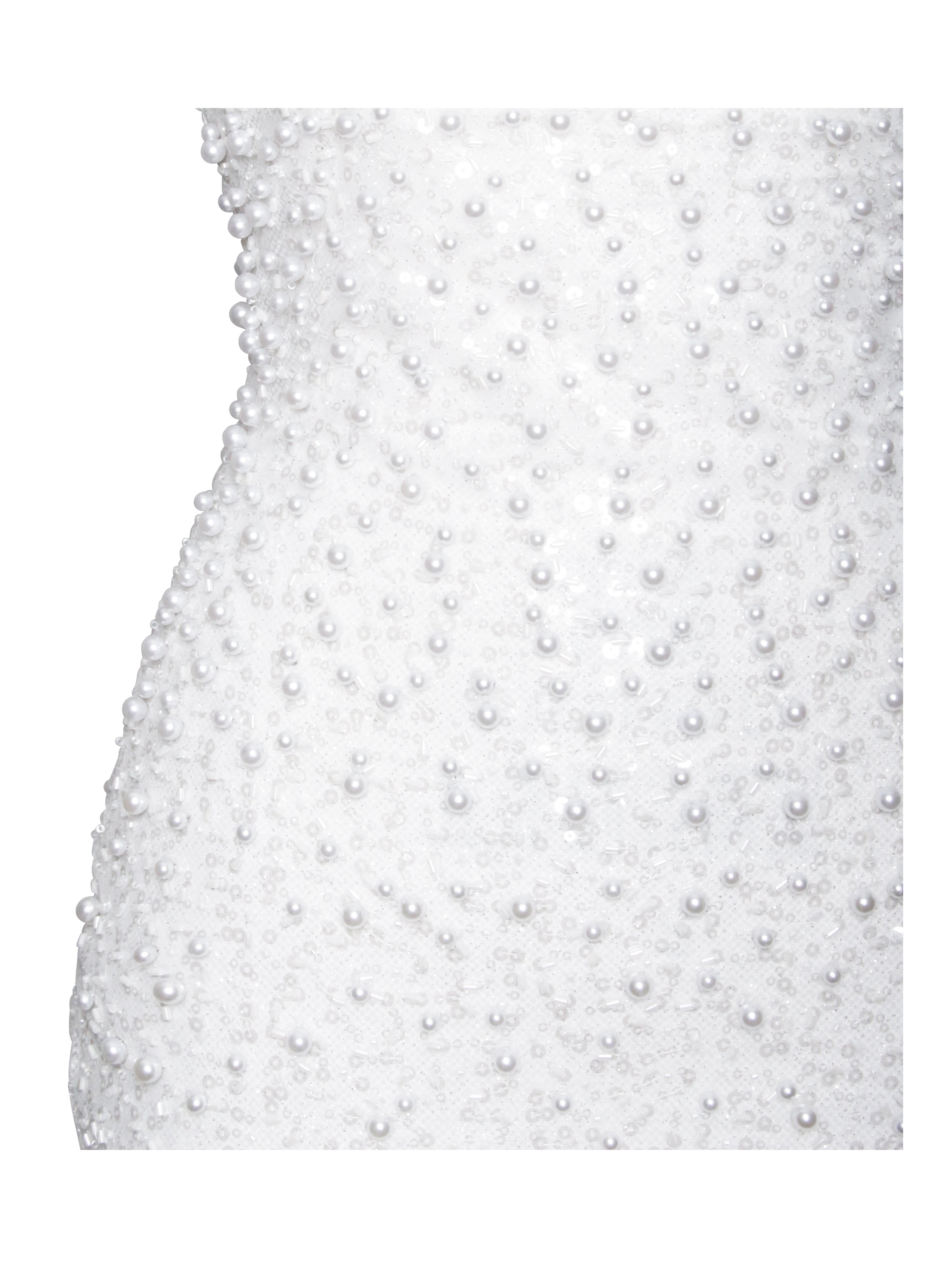 robe satin perlée élégance