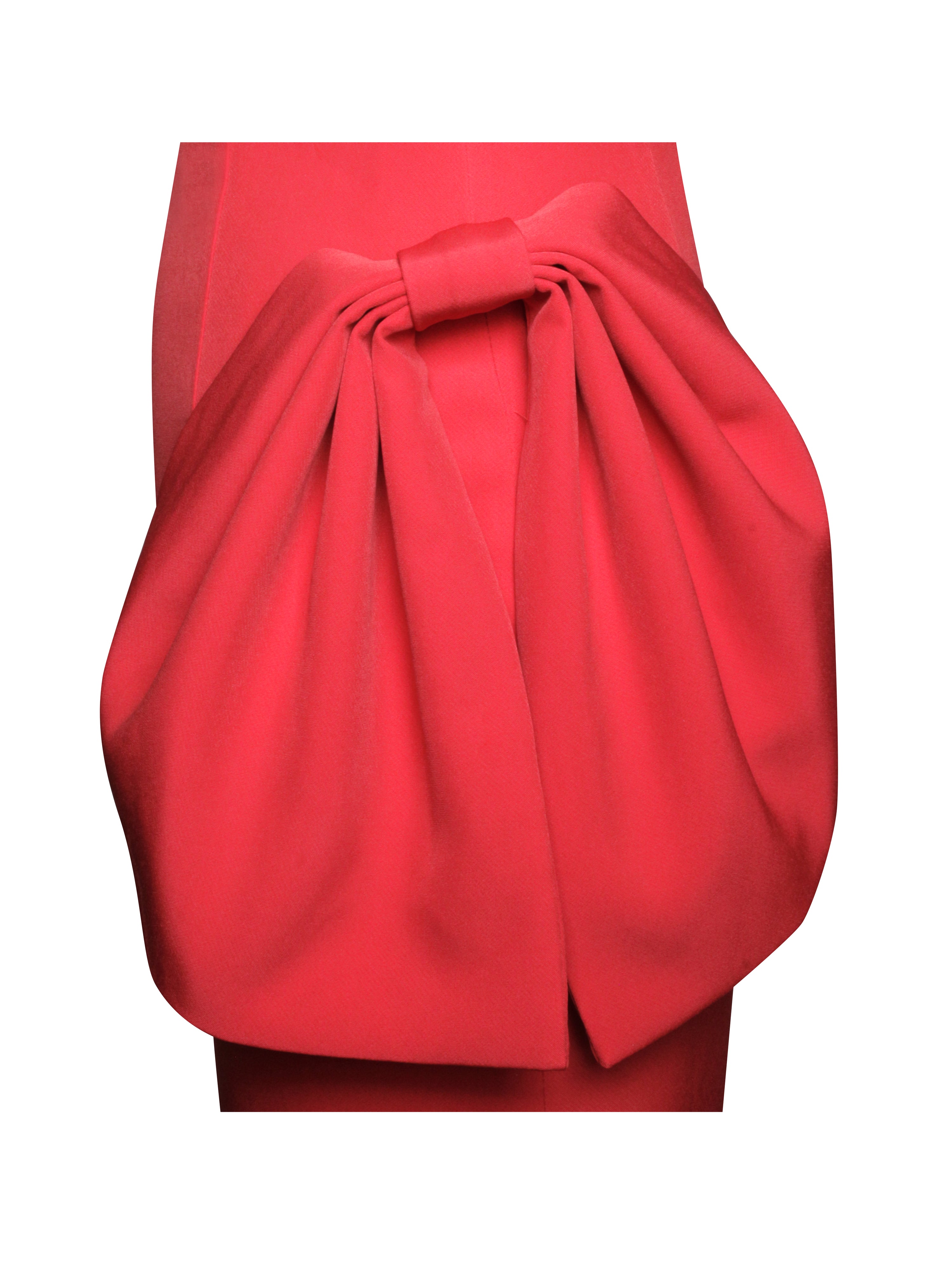 Robe moderne rouge