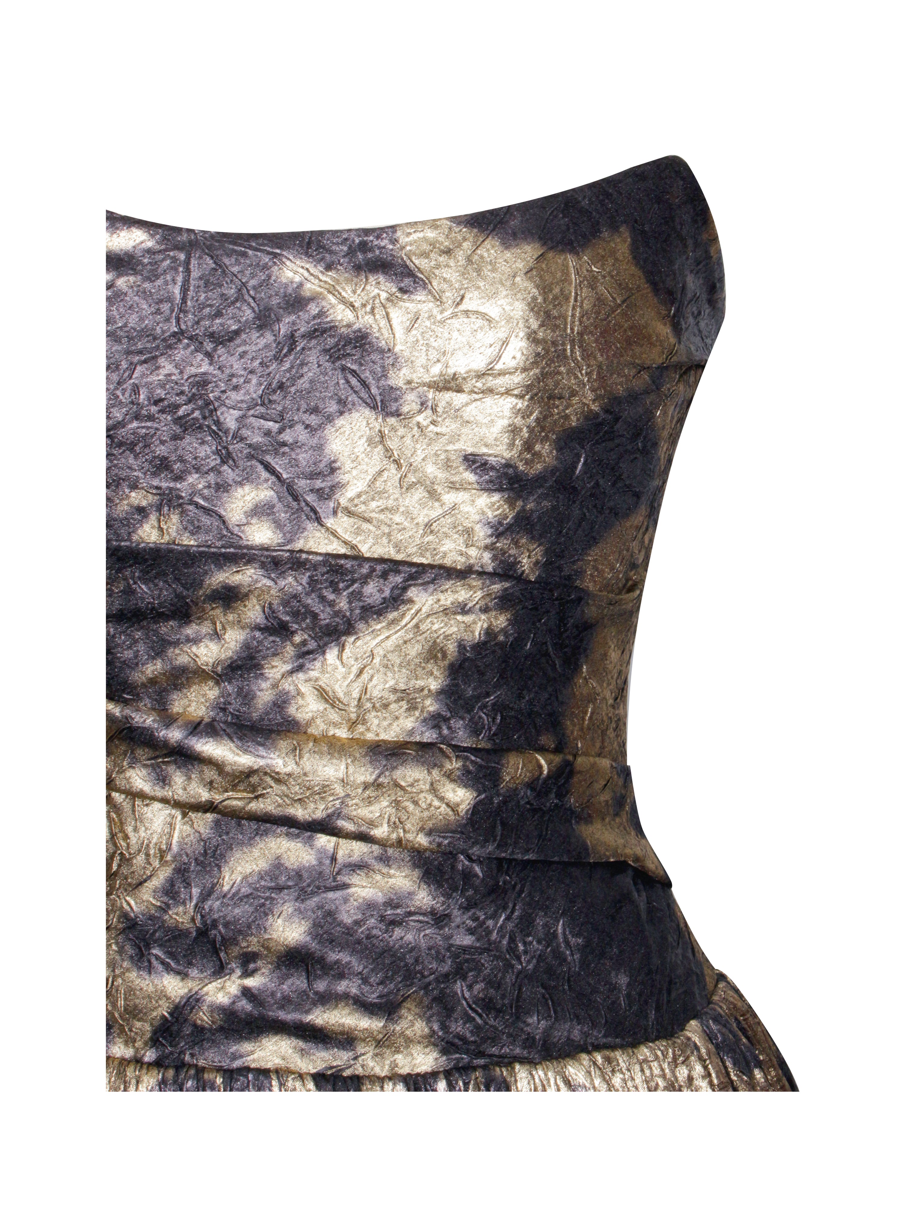 Robe bronzante à crêpe