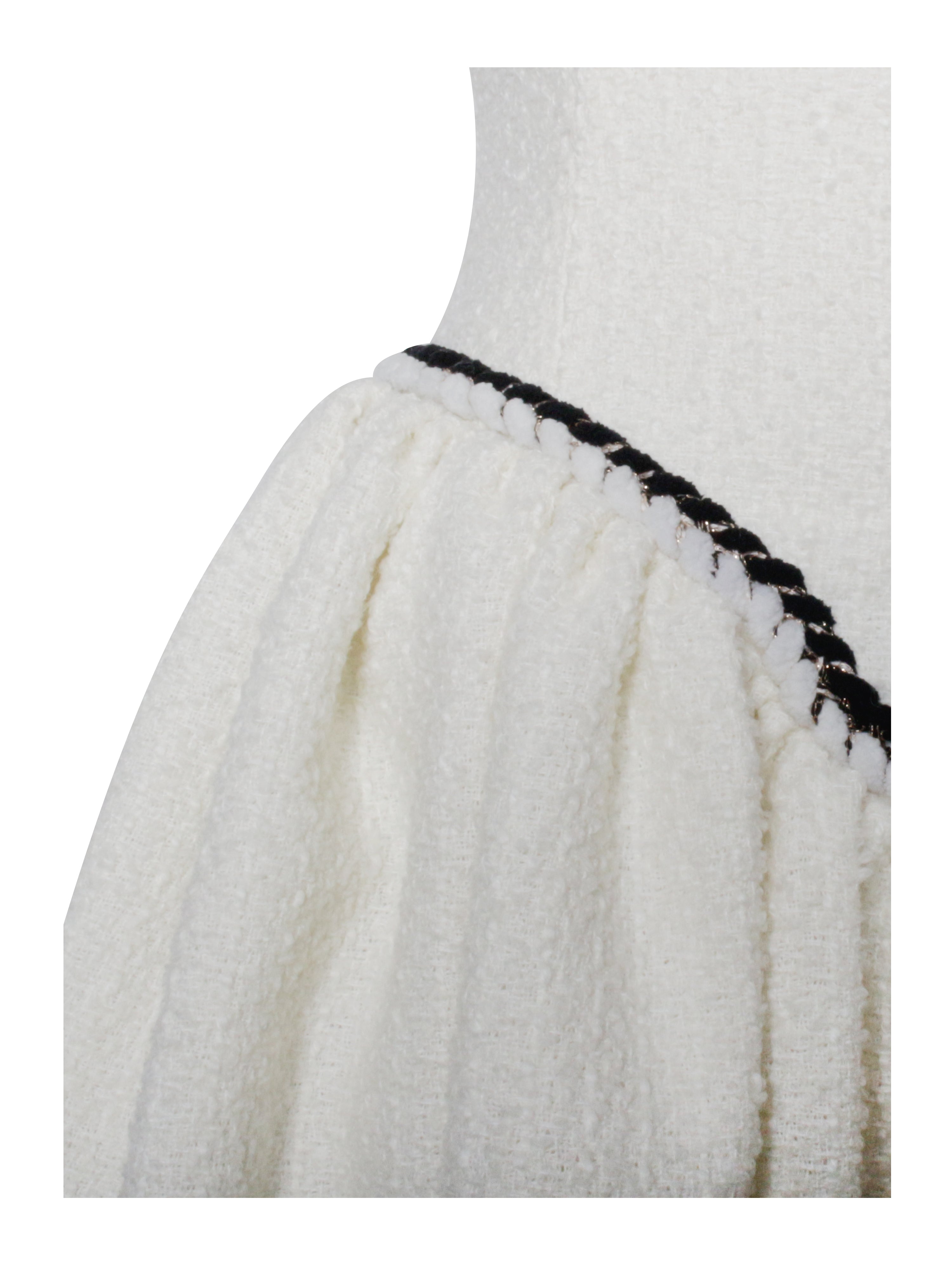 Style urbain Coco White Boucle