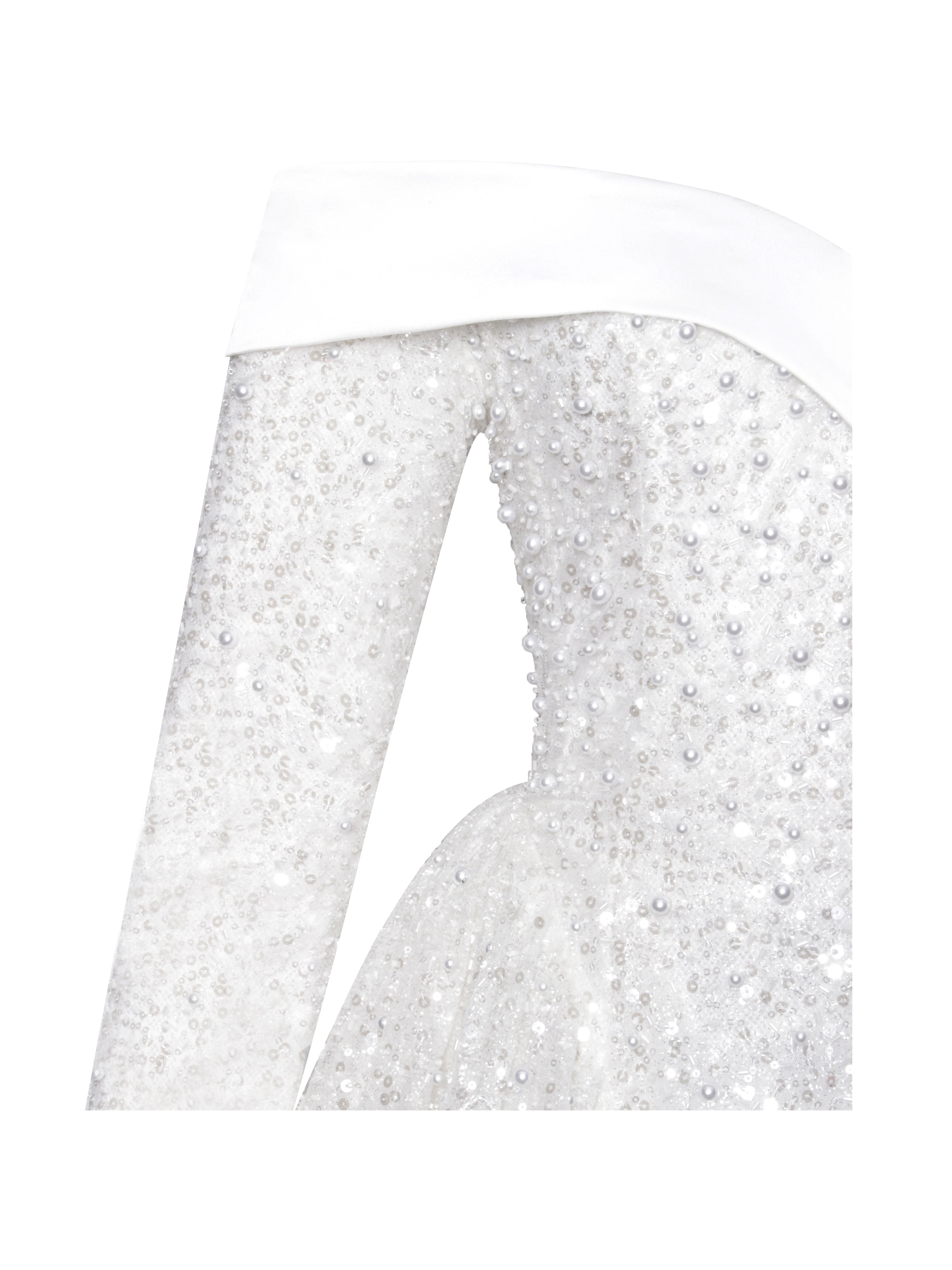 détail scintillant de la robe Kira