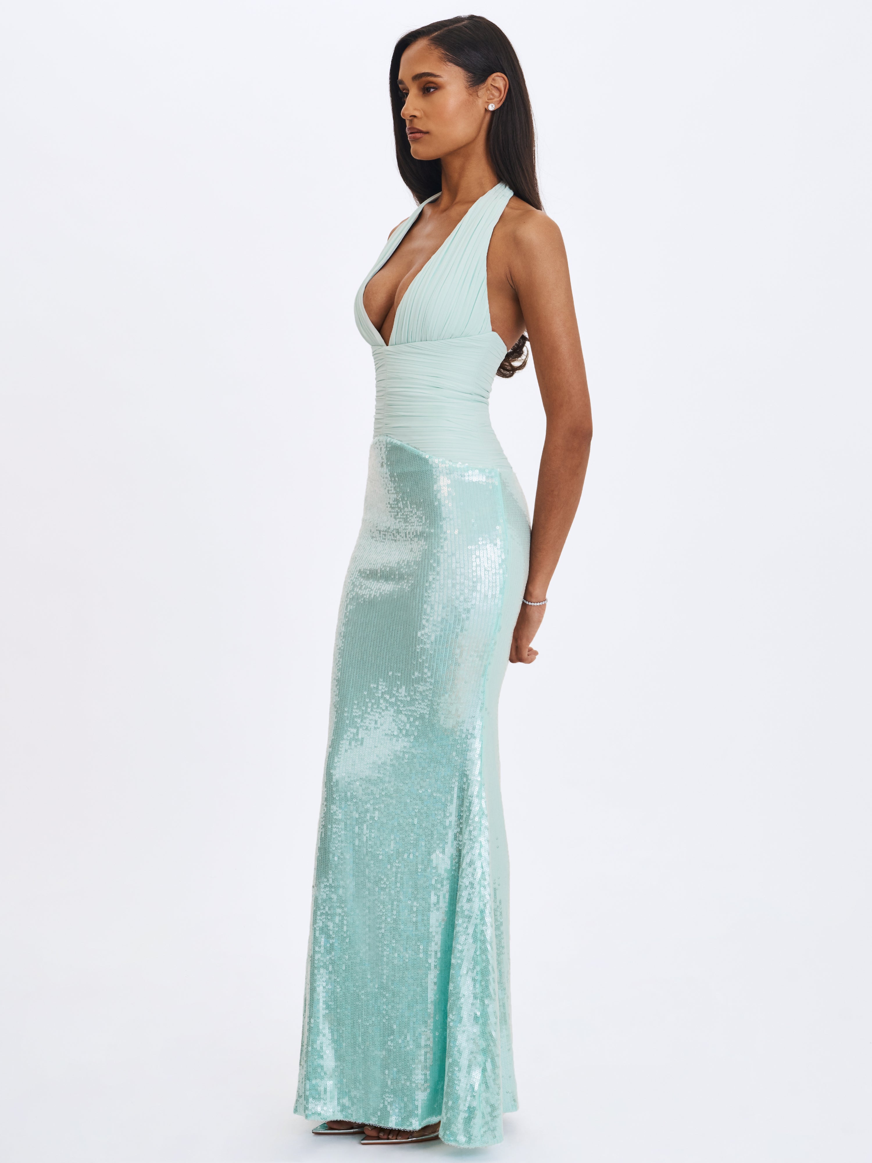 robe à col plongeant