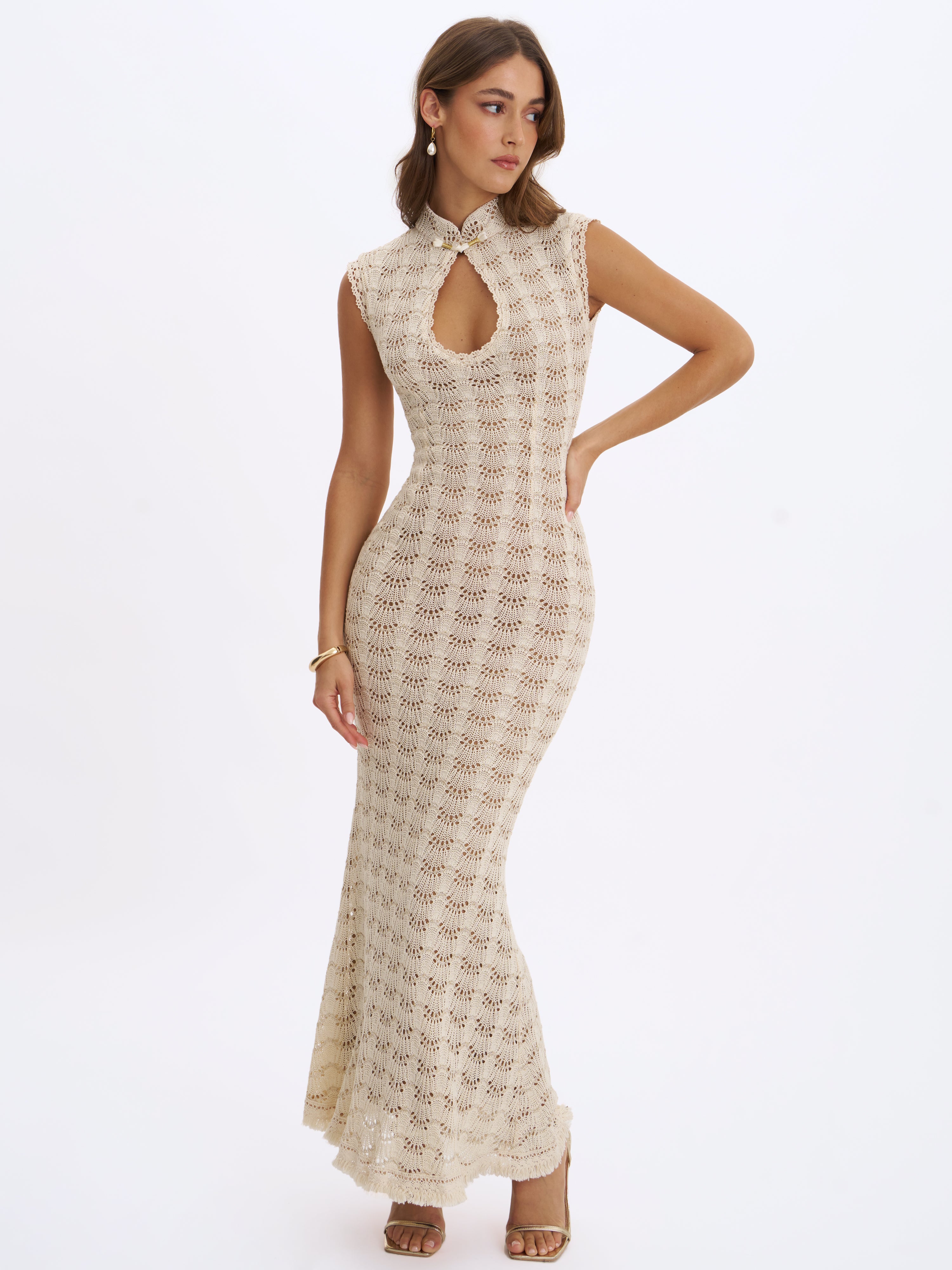 finitions dentelle robe Xylona