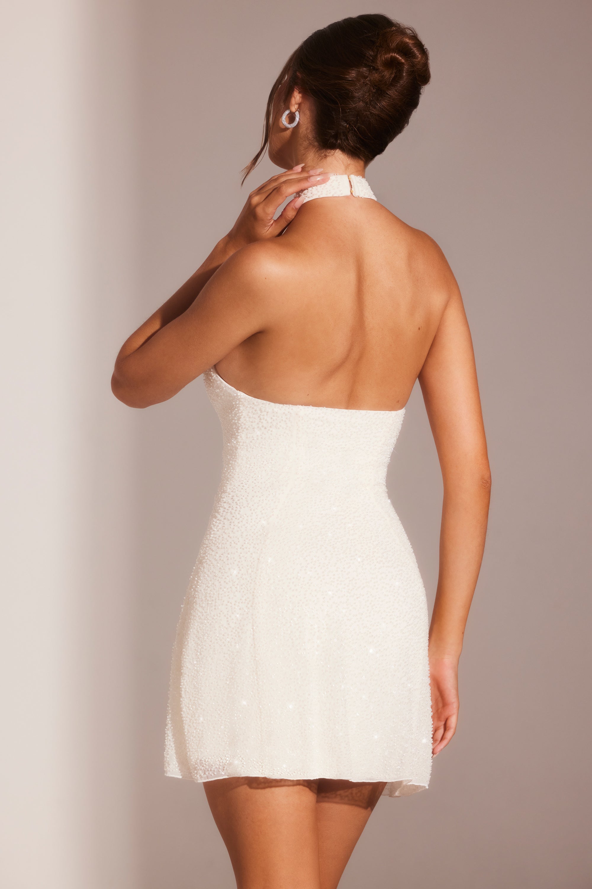 robe à encolure asymétrique