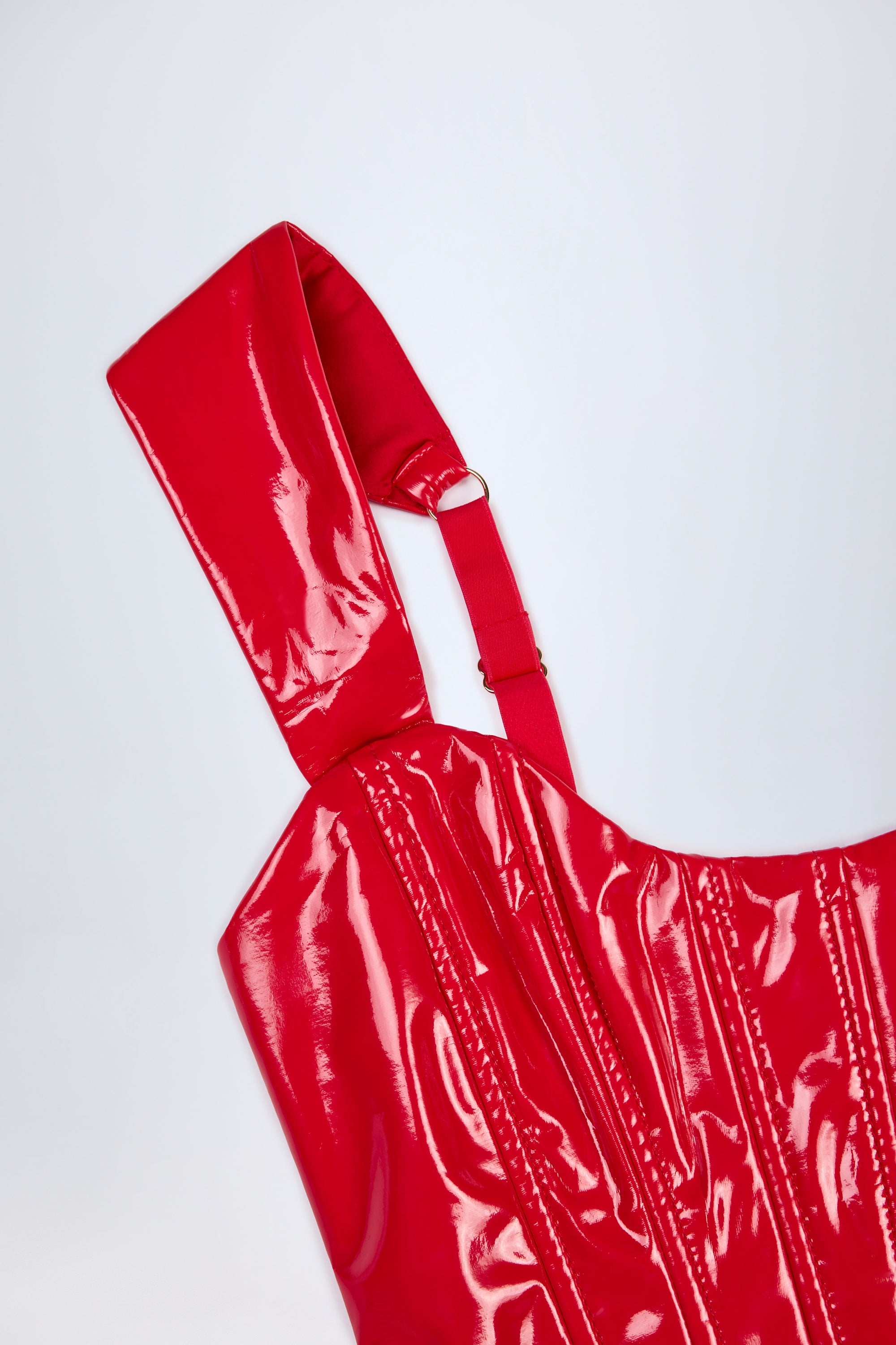 haut rouge brillant vinyle