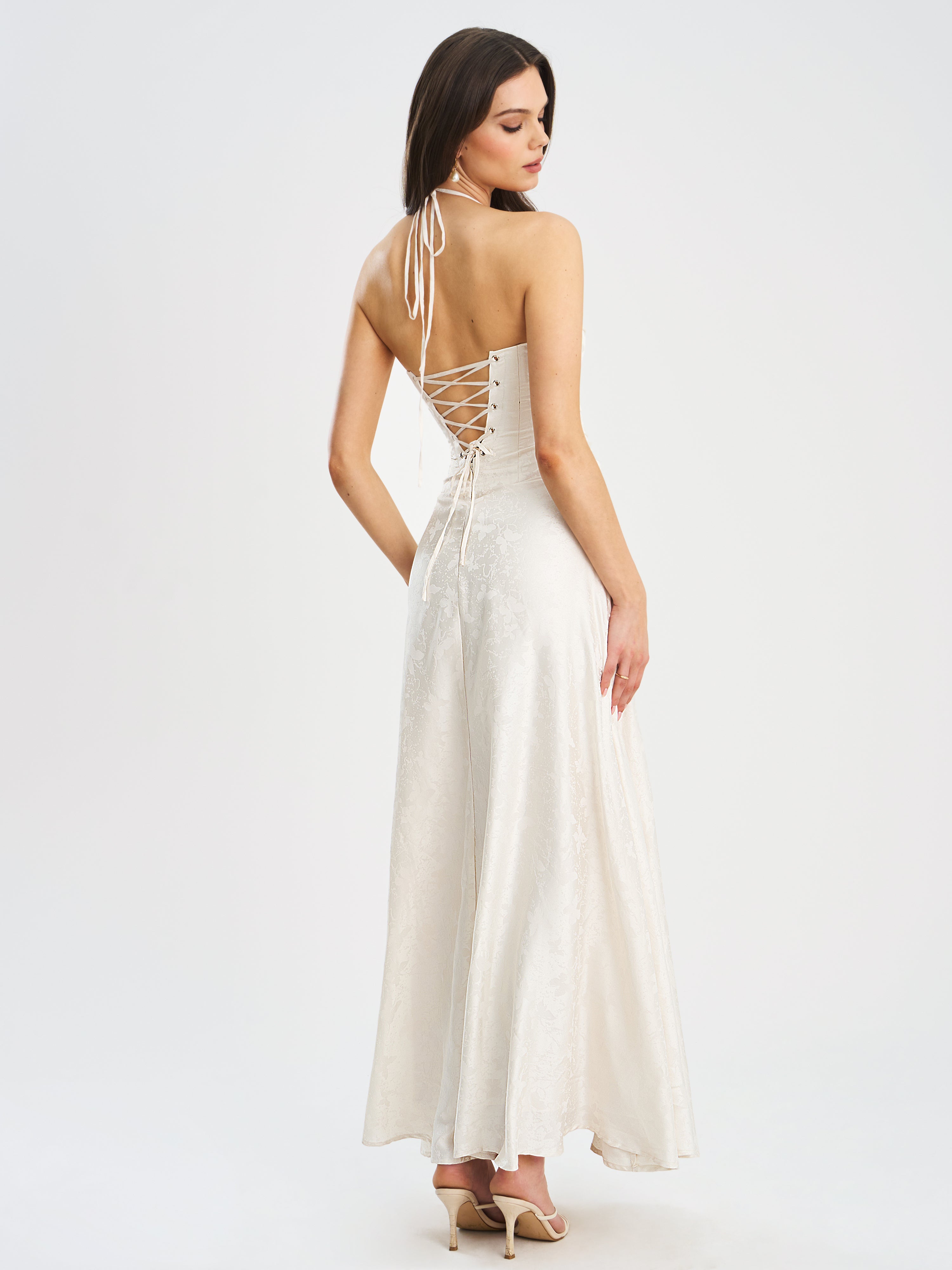Élégant corset-dress avec fente haute