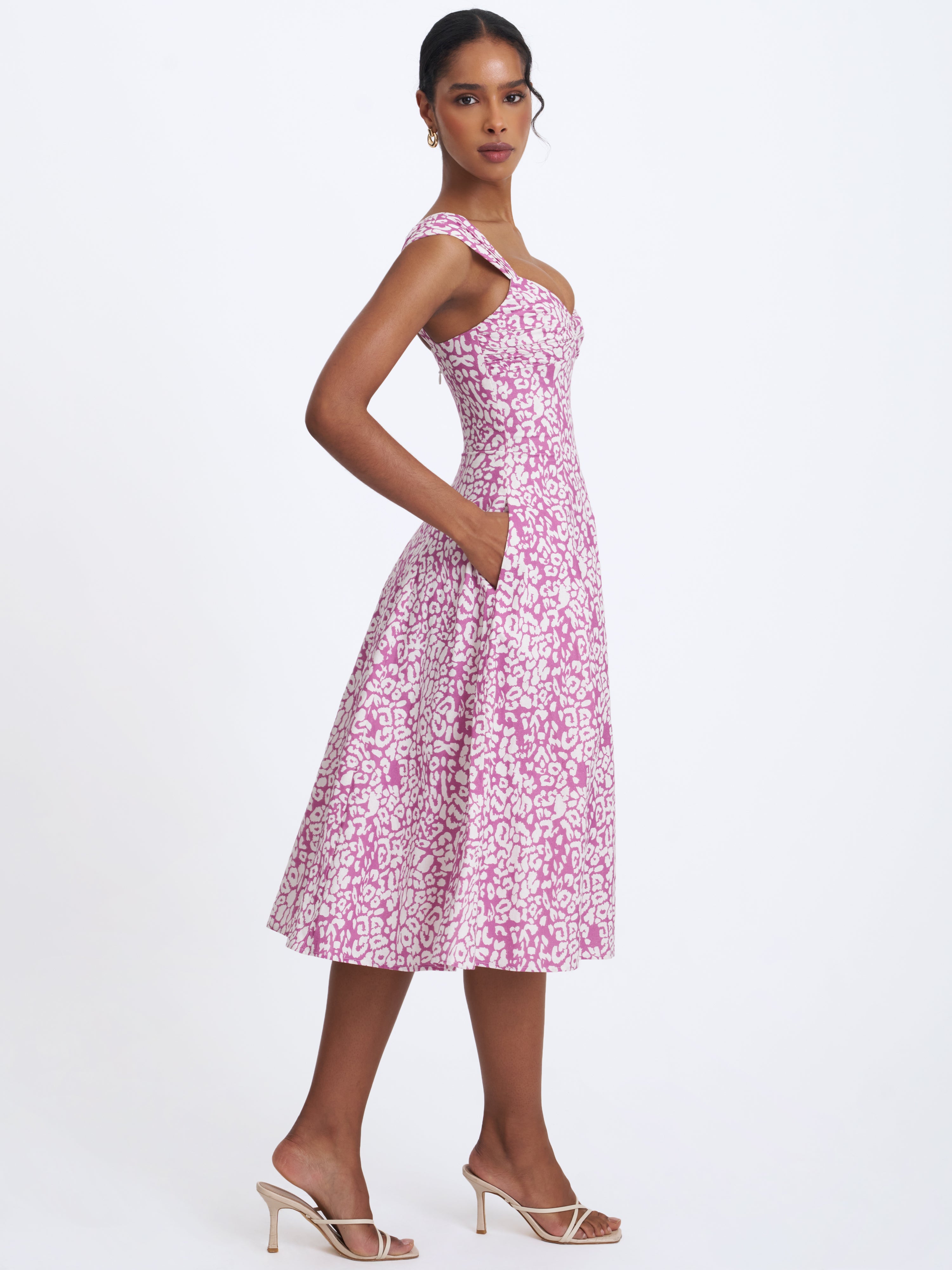 robe à bretelles larges