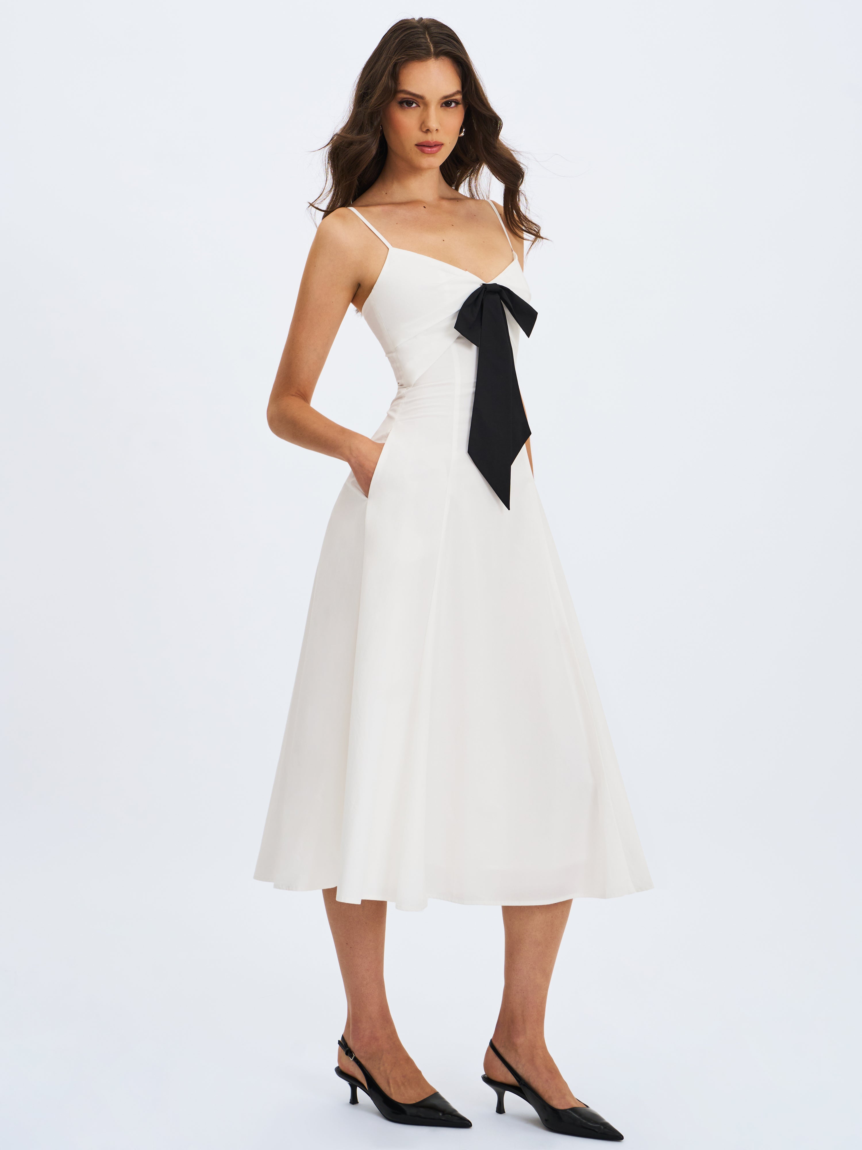 détail nœud satin robe corinne