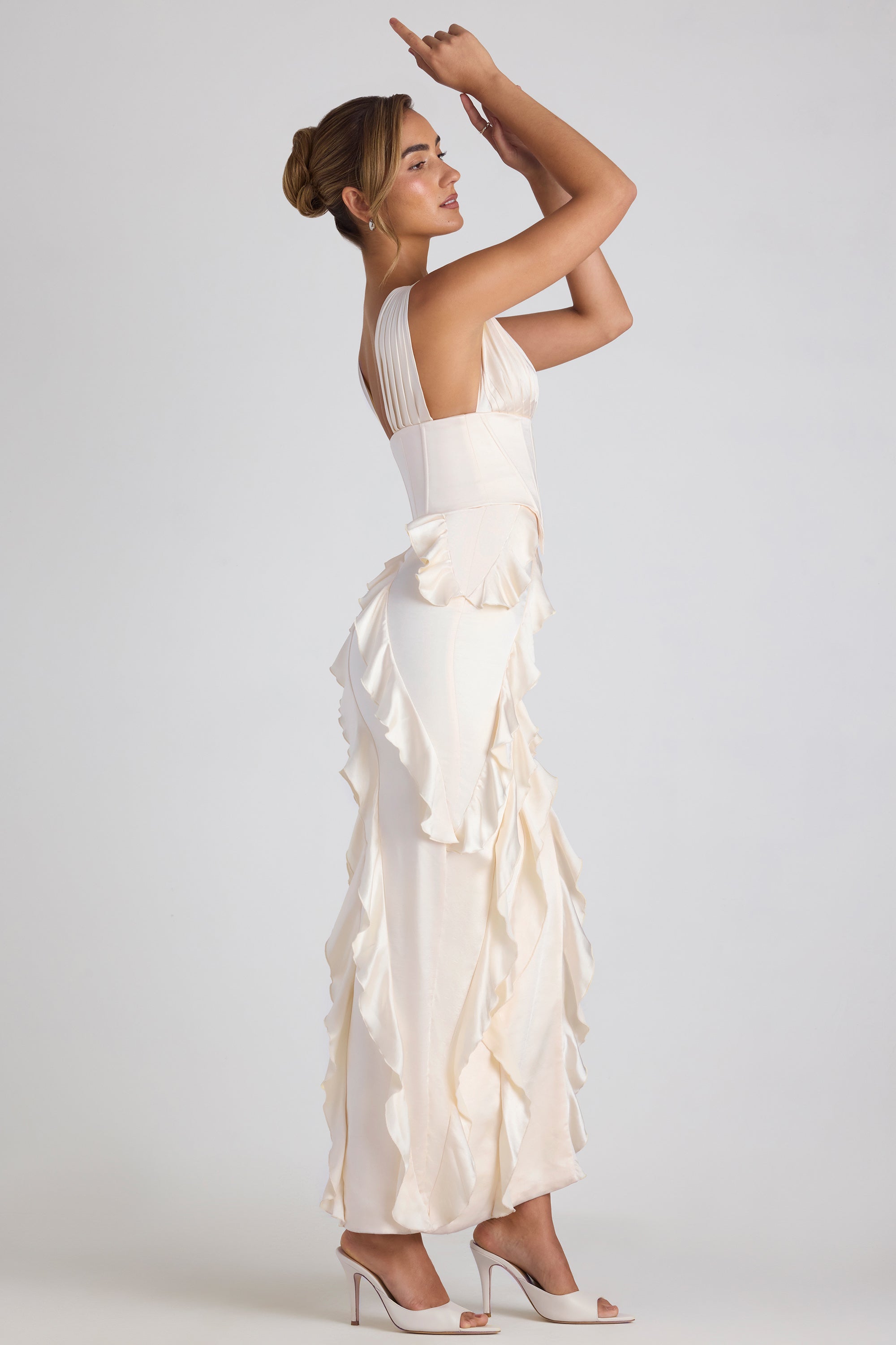 robe longue avec corset en ivoire