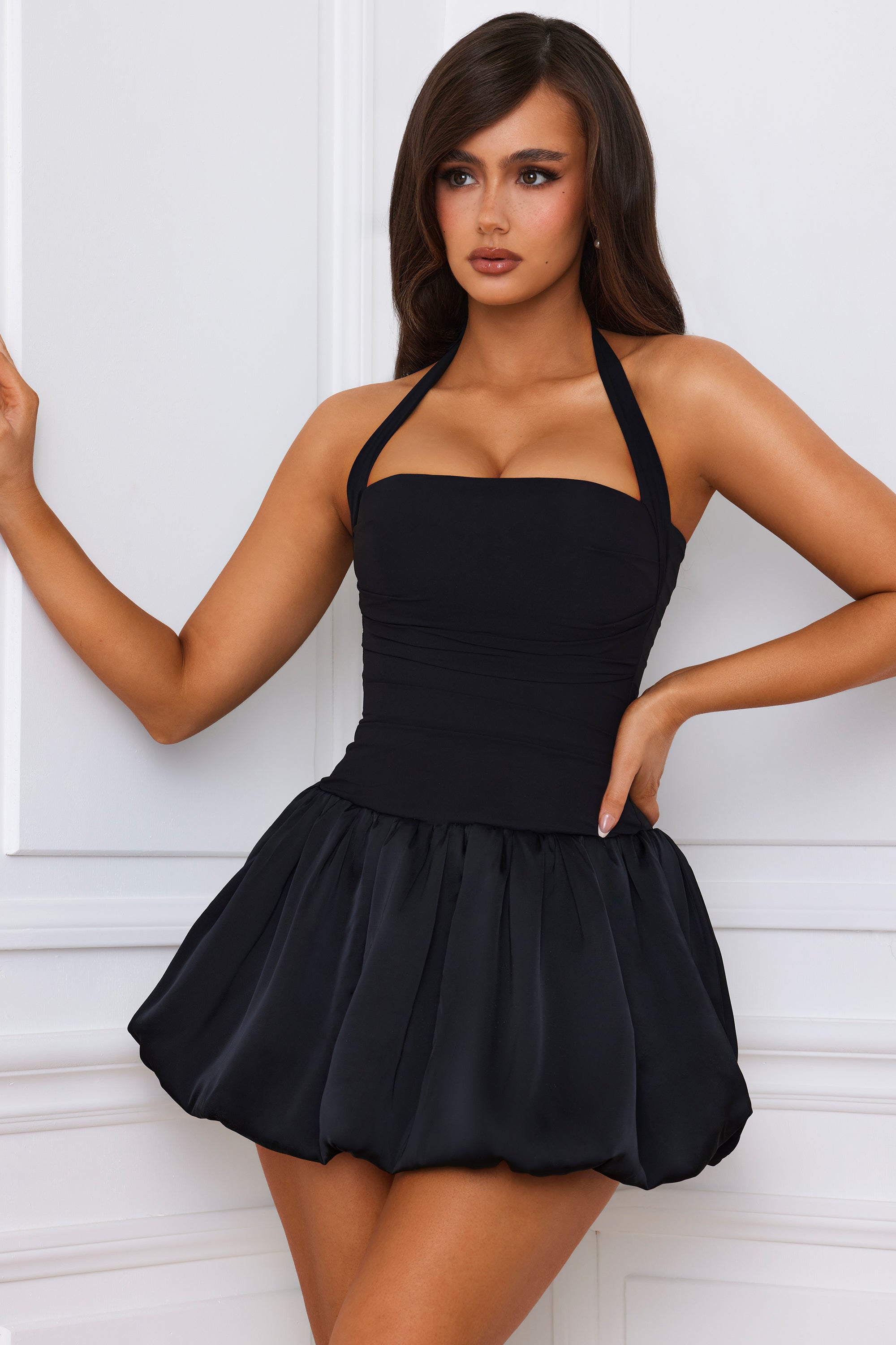 silhouette flatteuse robe noir