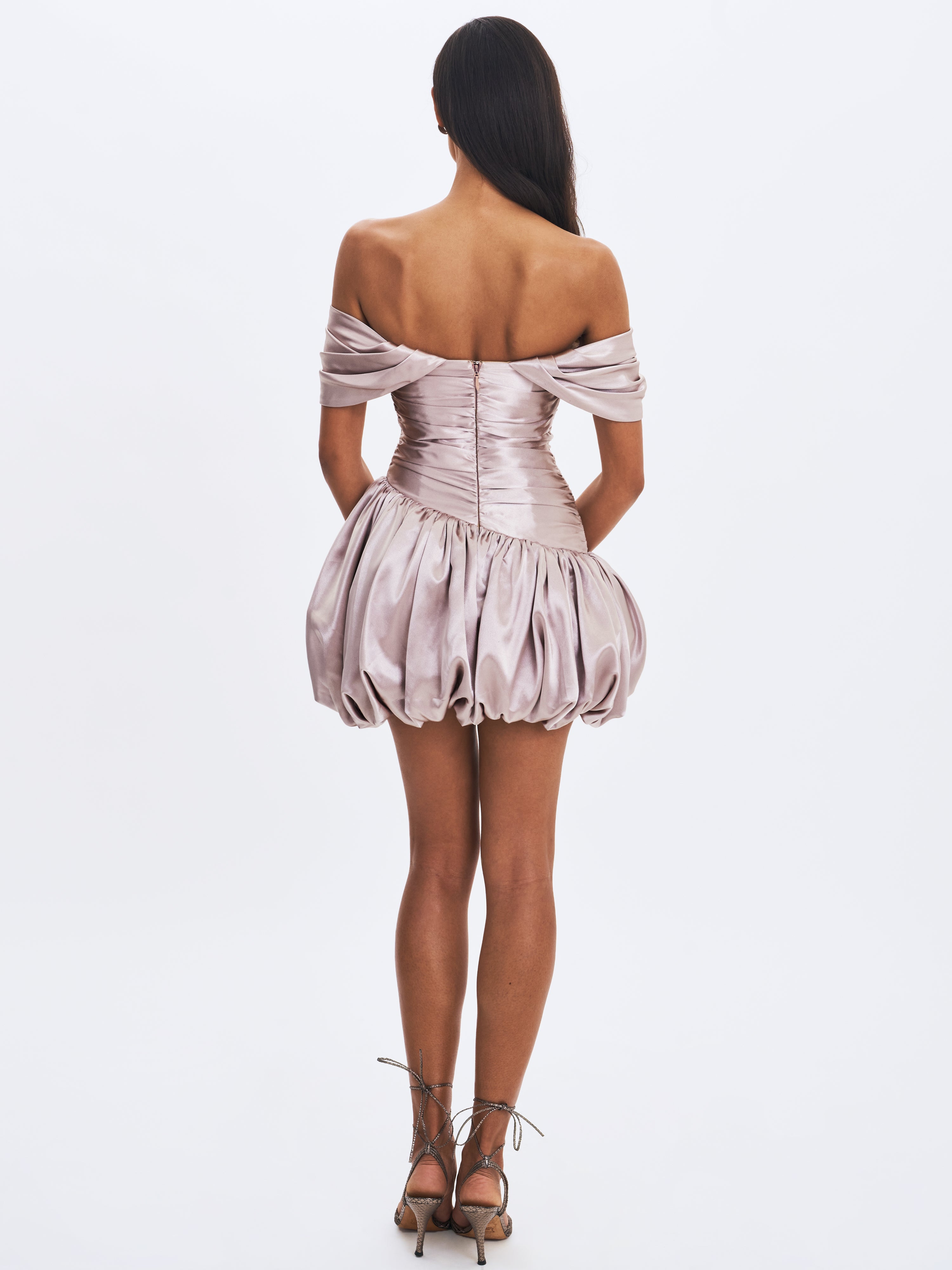 milena tenue soirée sophistiquée