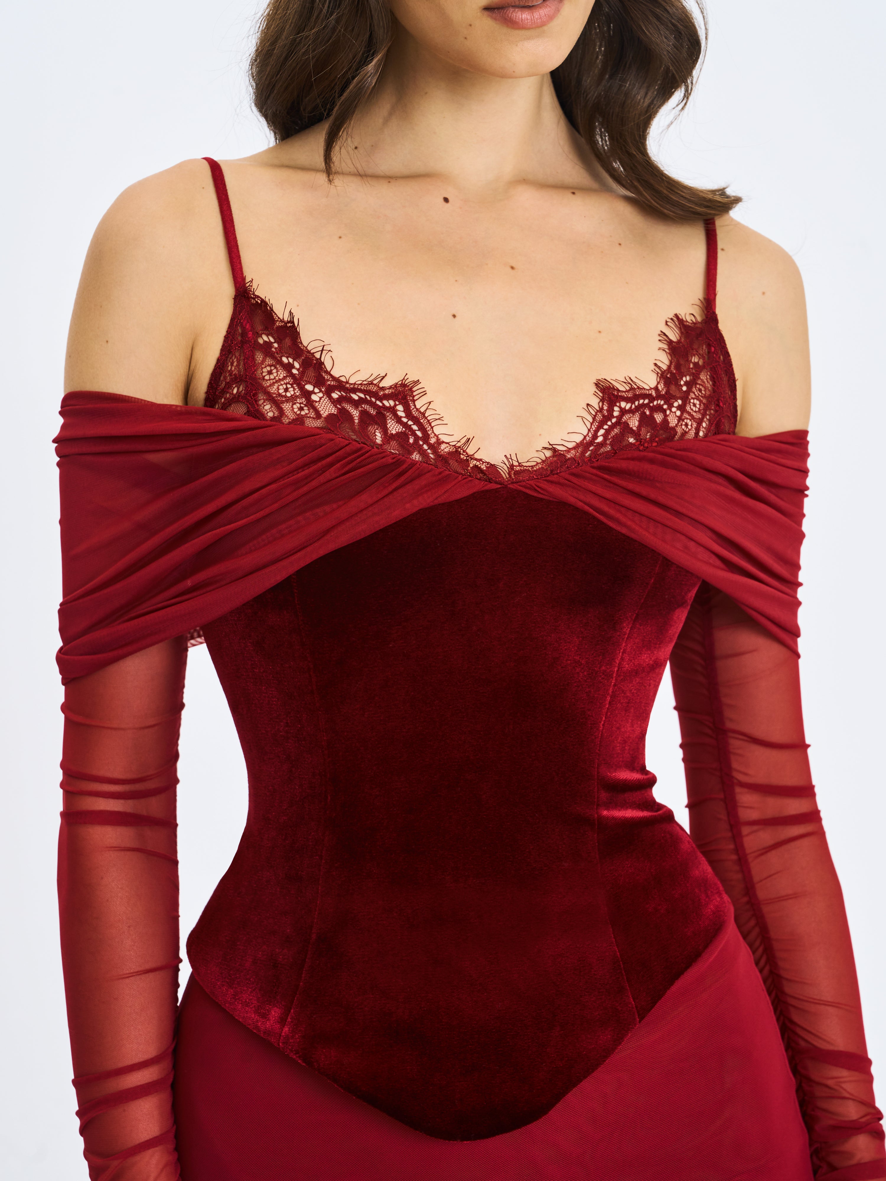 robe magenta bardot avec dentelle