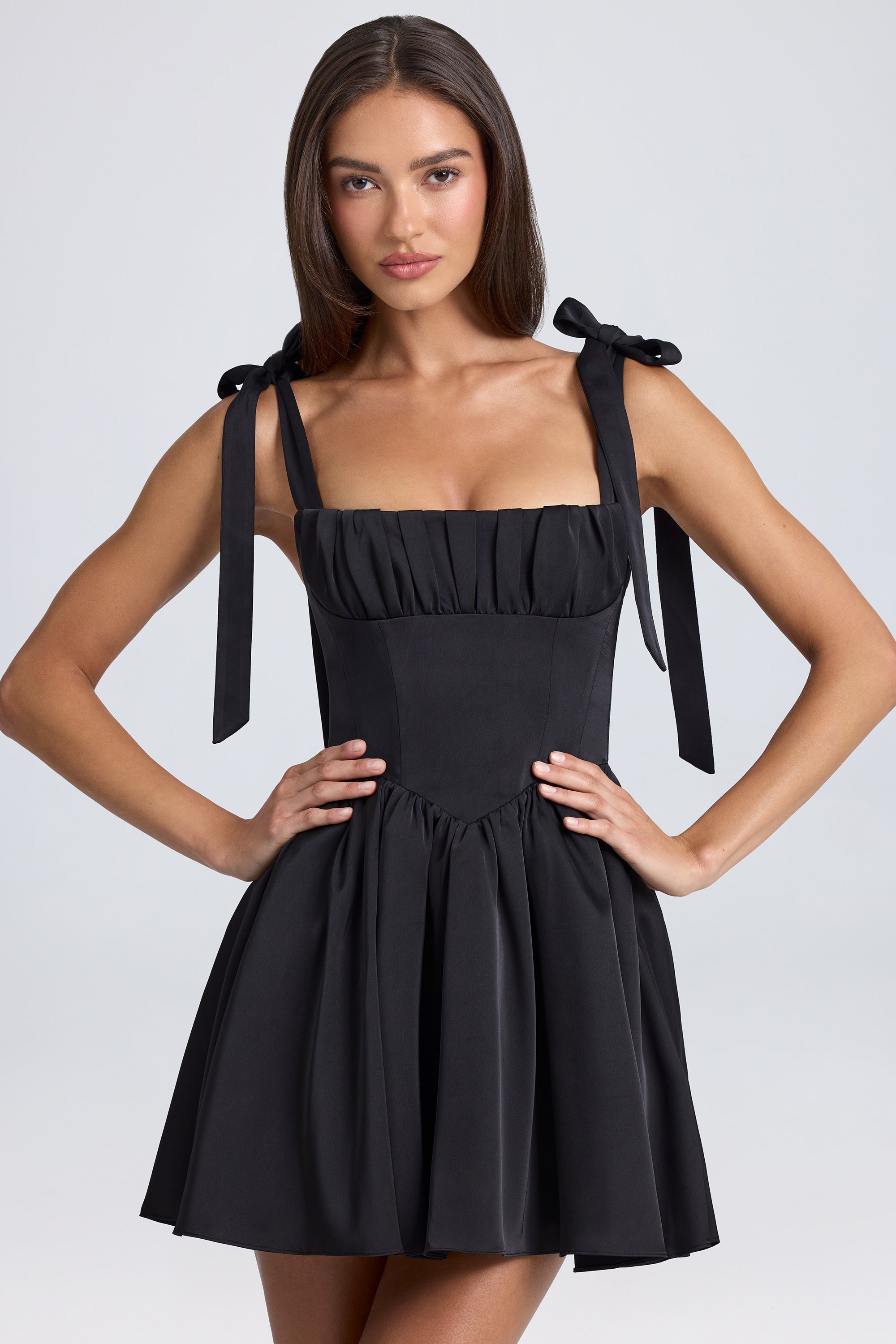 robe noire polyvalente