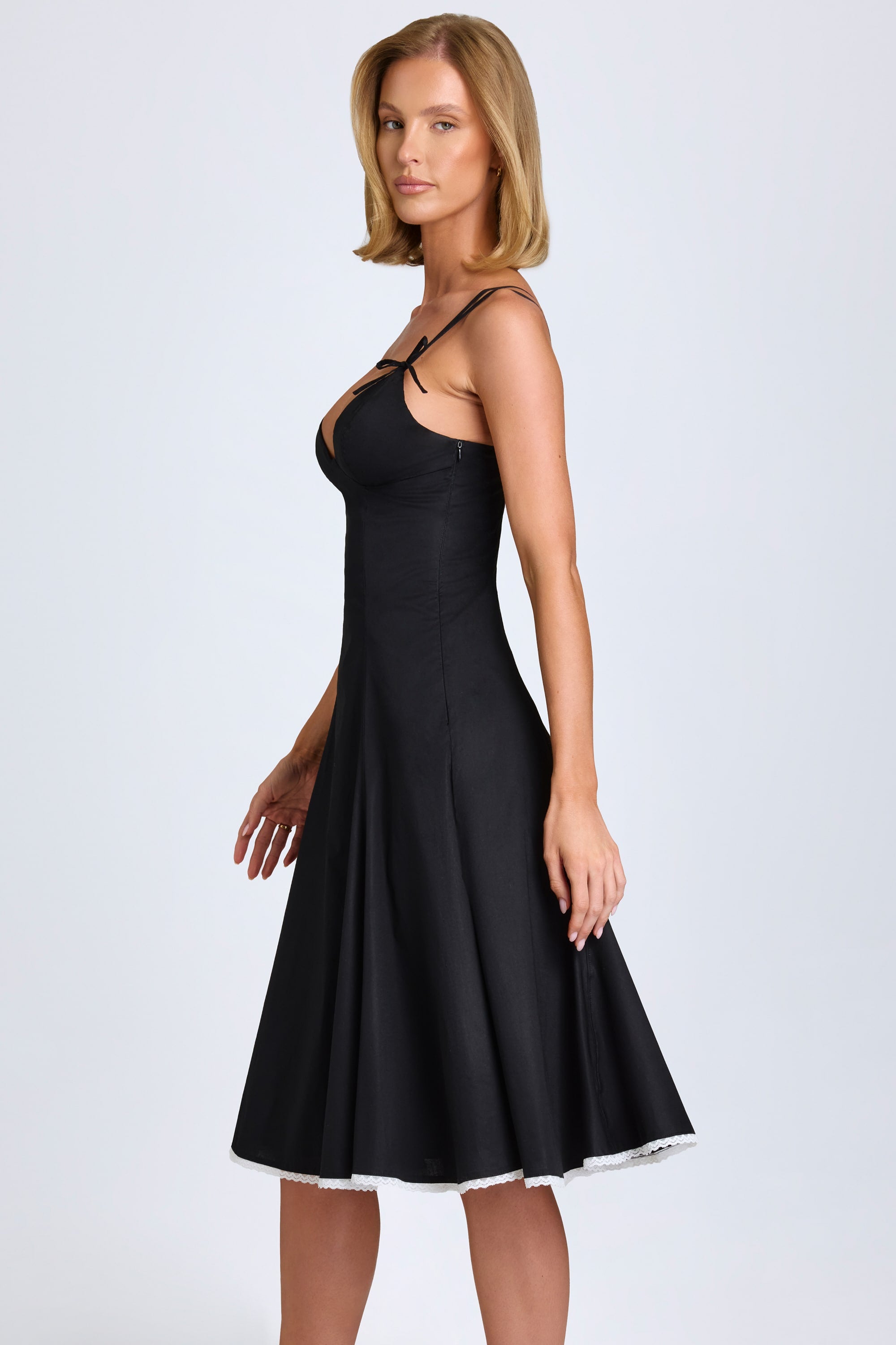 robe noire élégante de soirée
