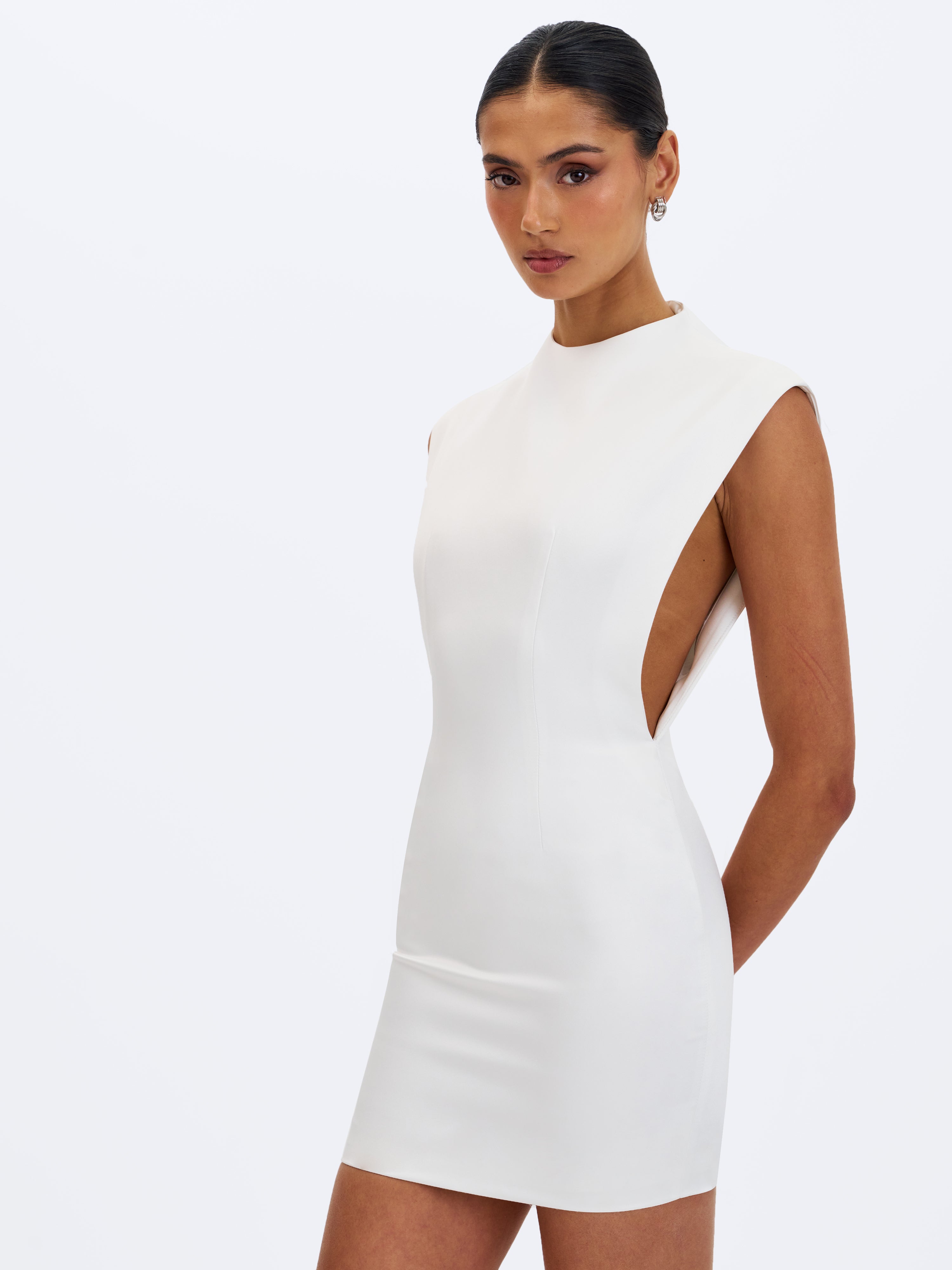 robe moderne col montant