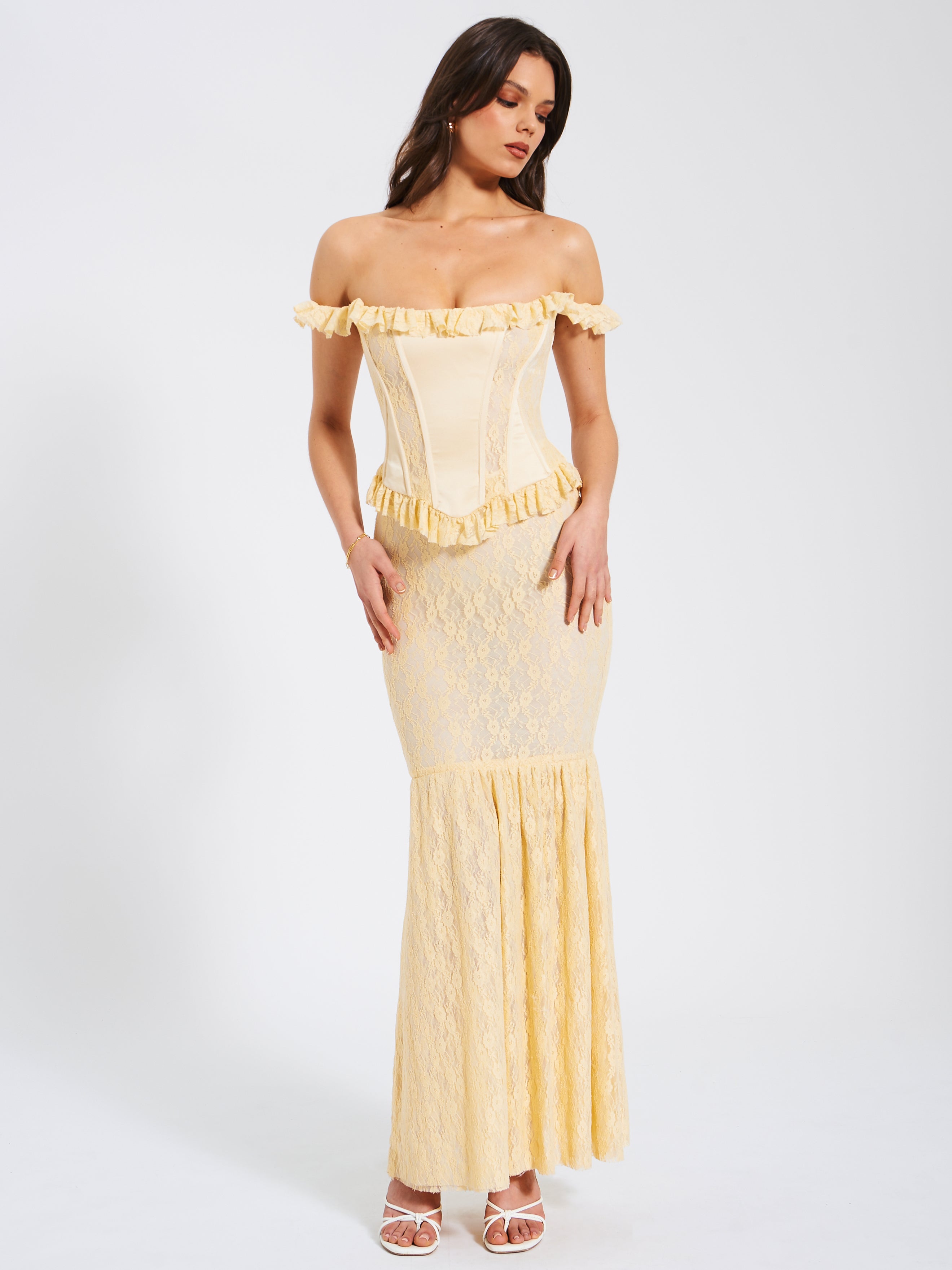 robe longue peplum dentelle