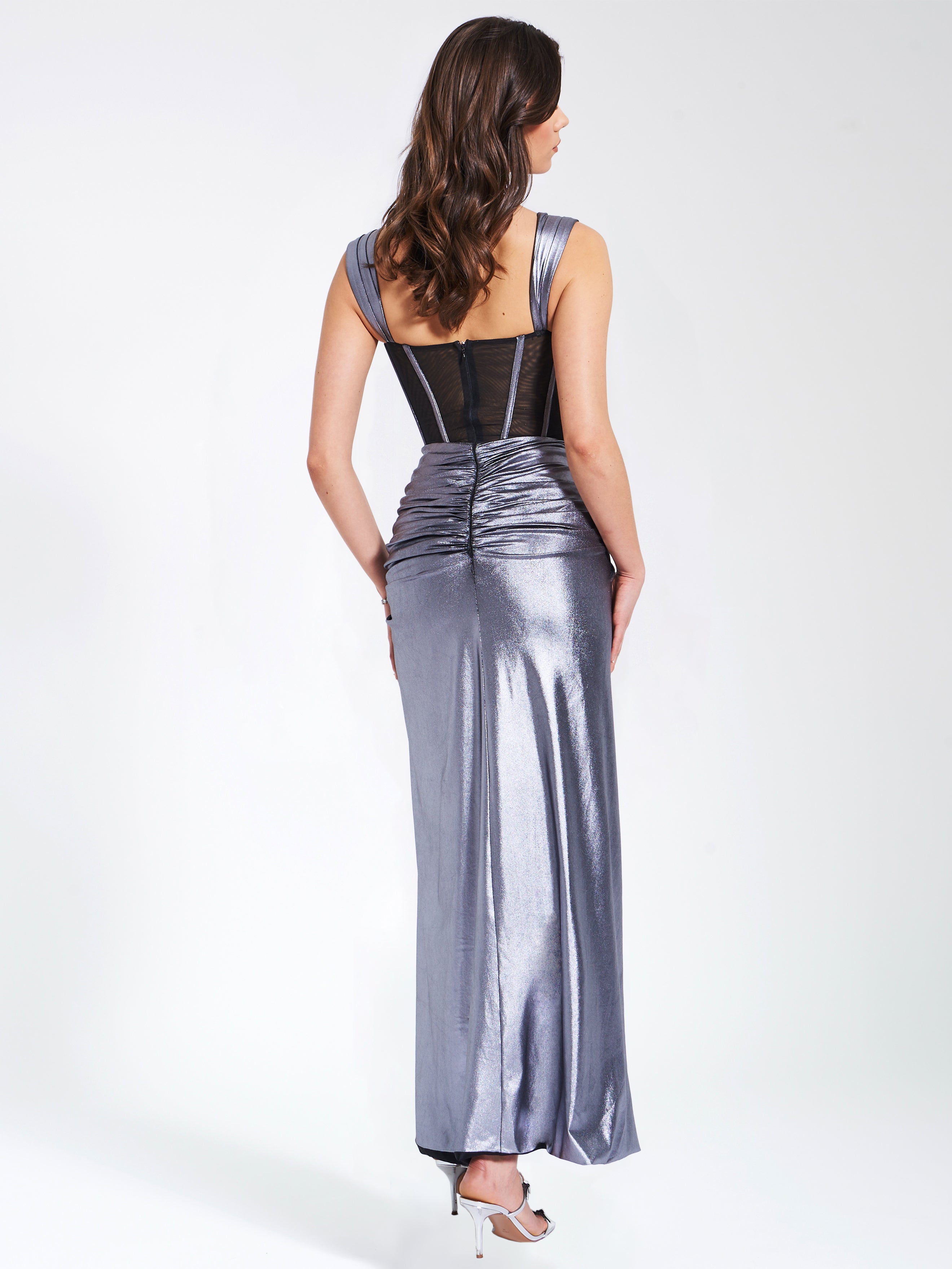 longue robe argentée