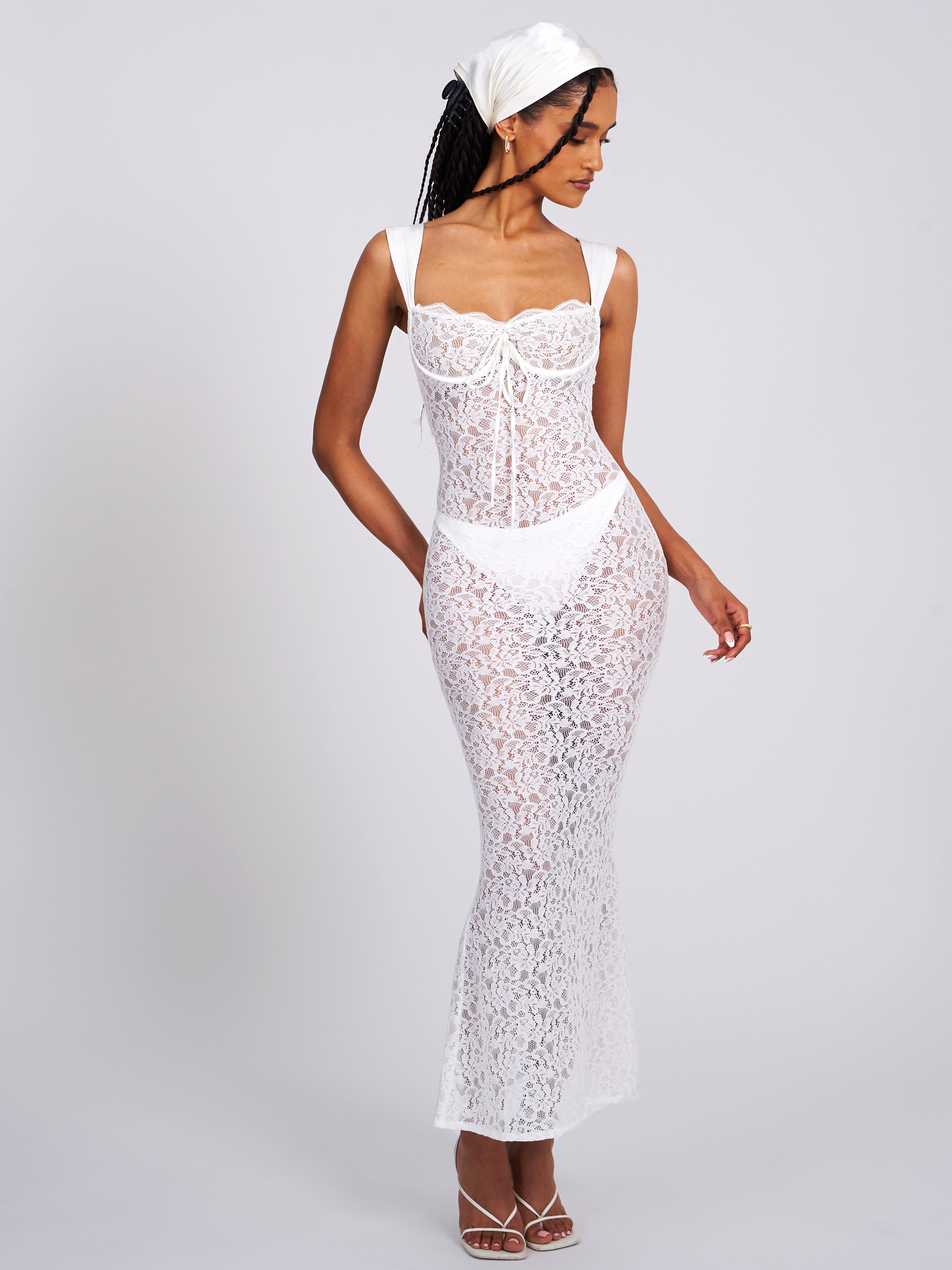 robe maxi en dentelle blanche Veronica