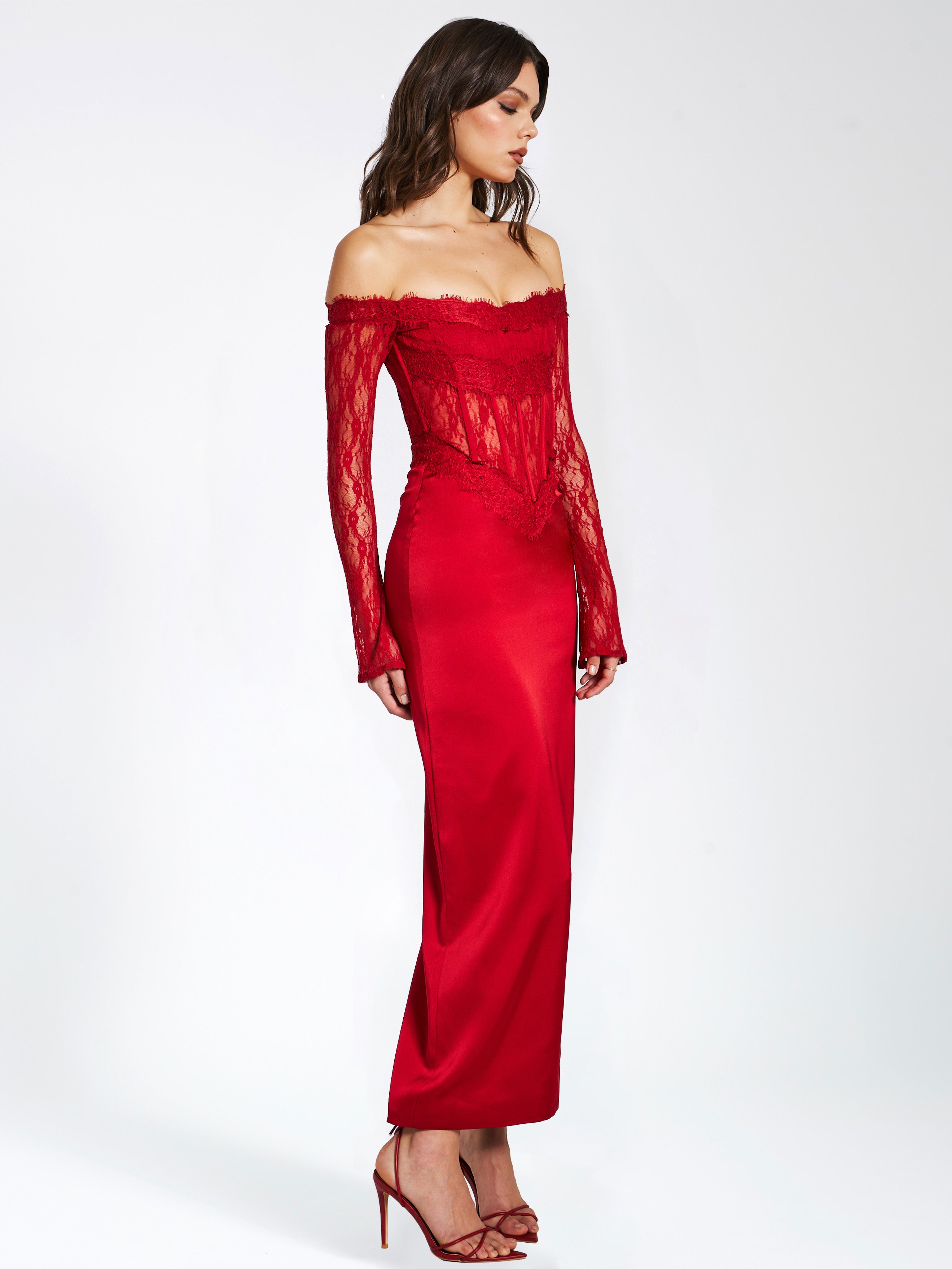 Robe satin corset dentelle rouge