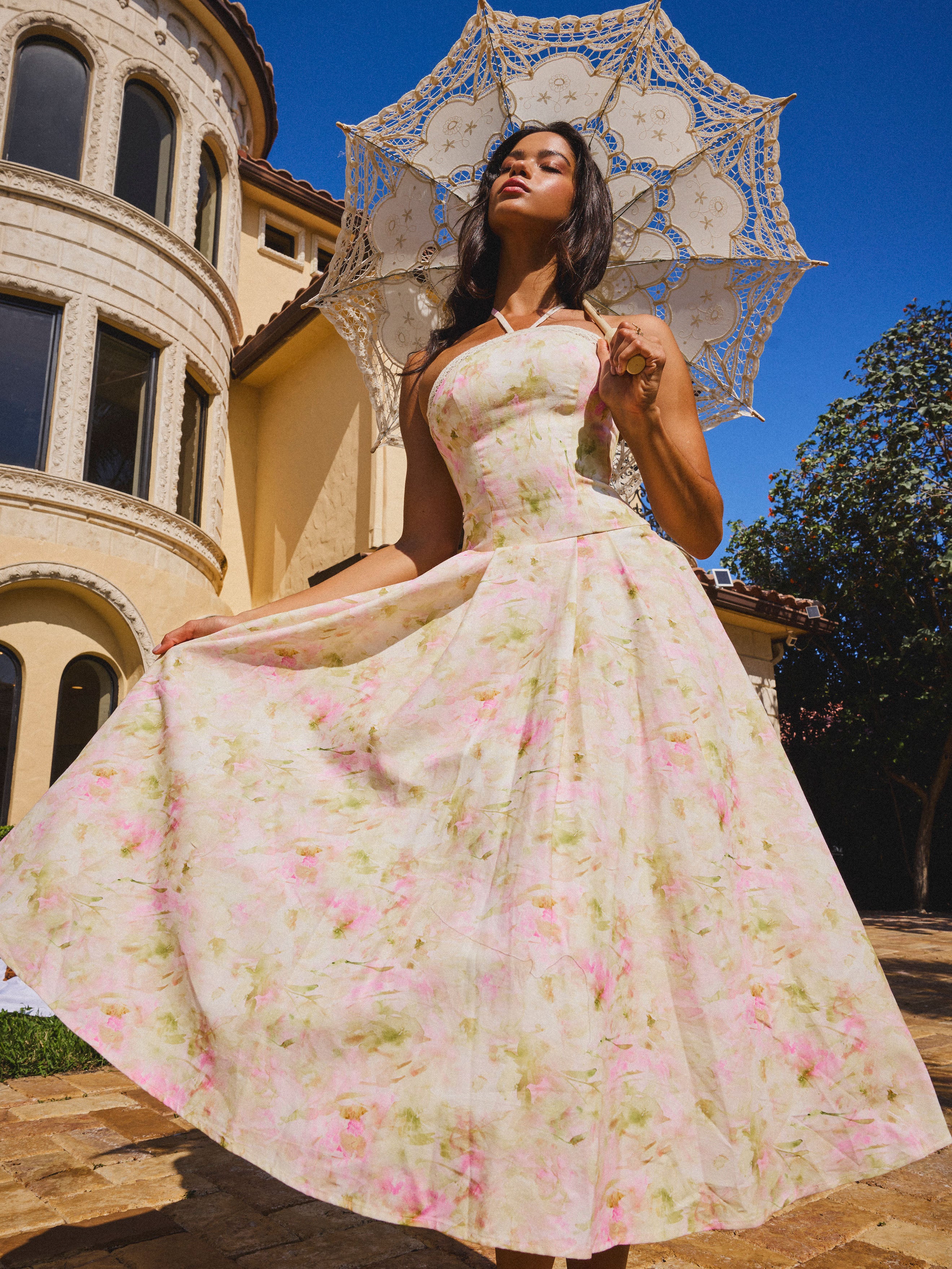 détail en dentelle robe Zaina