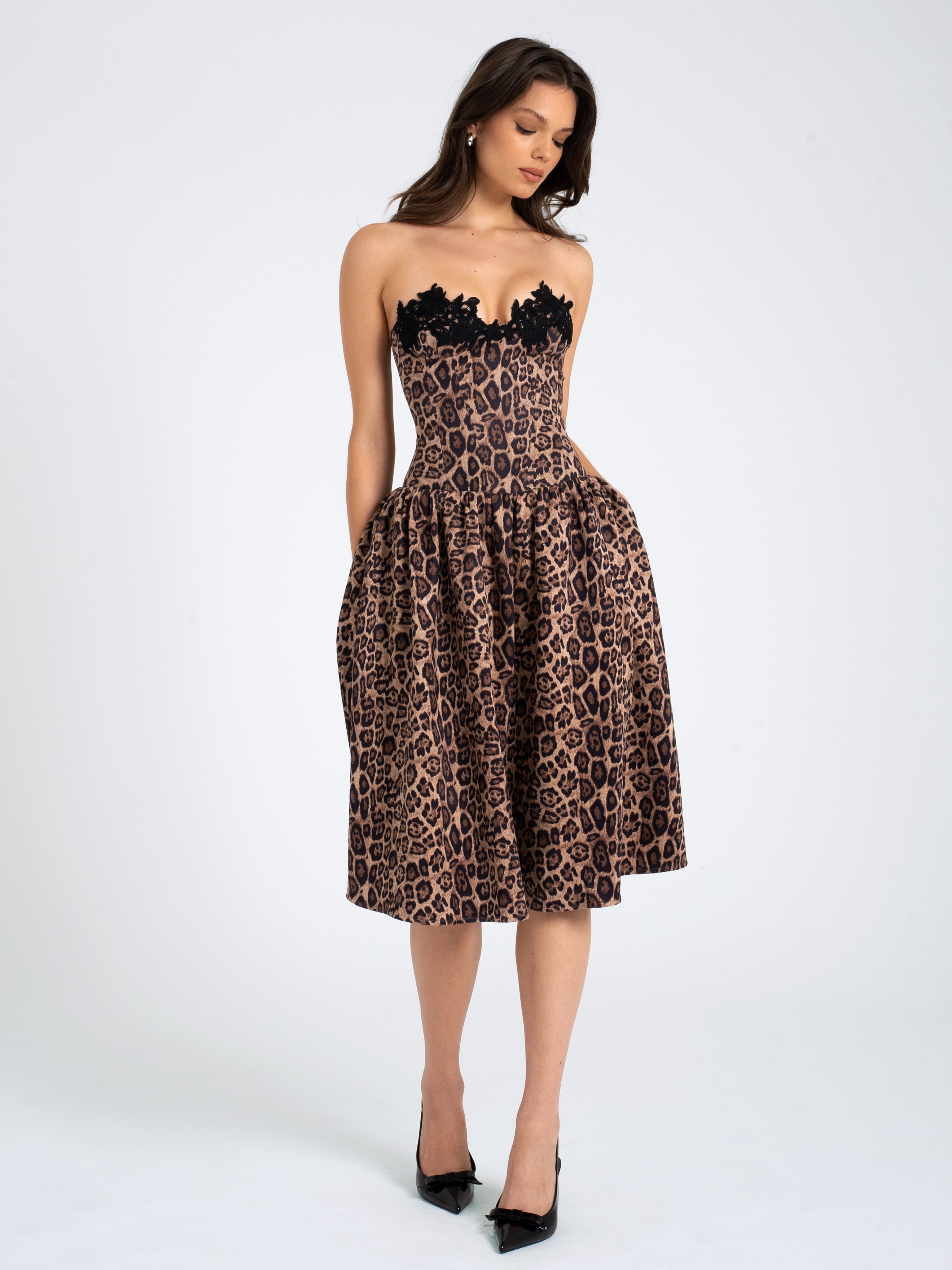 Robe Uchenna en daim stretch