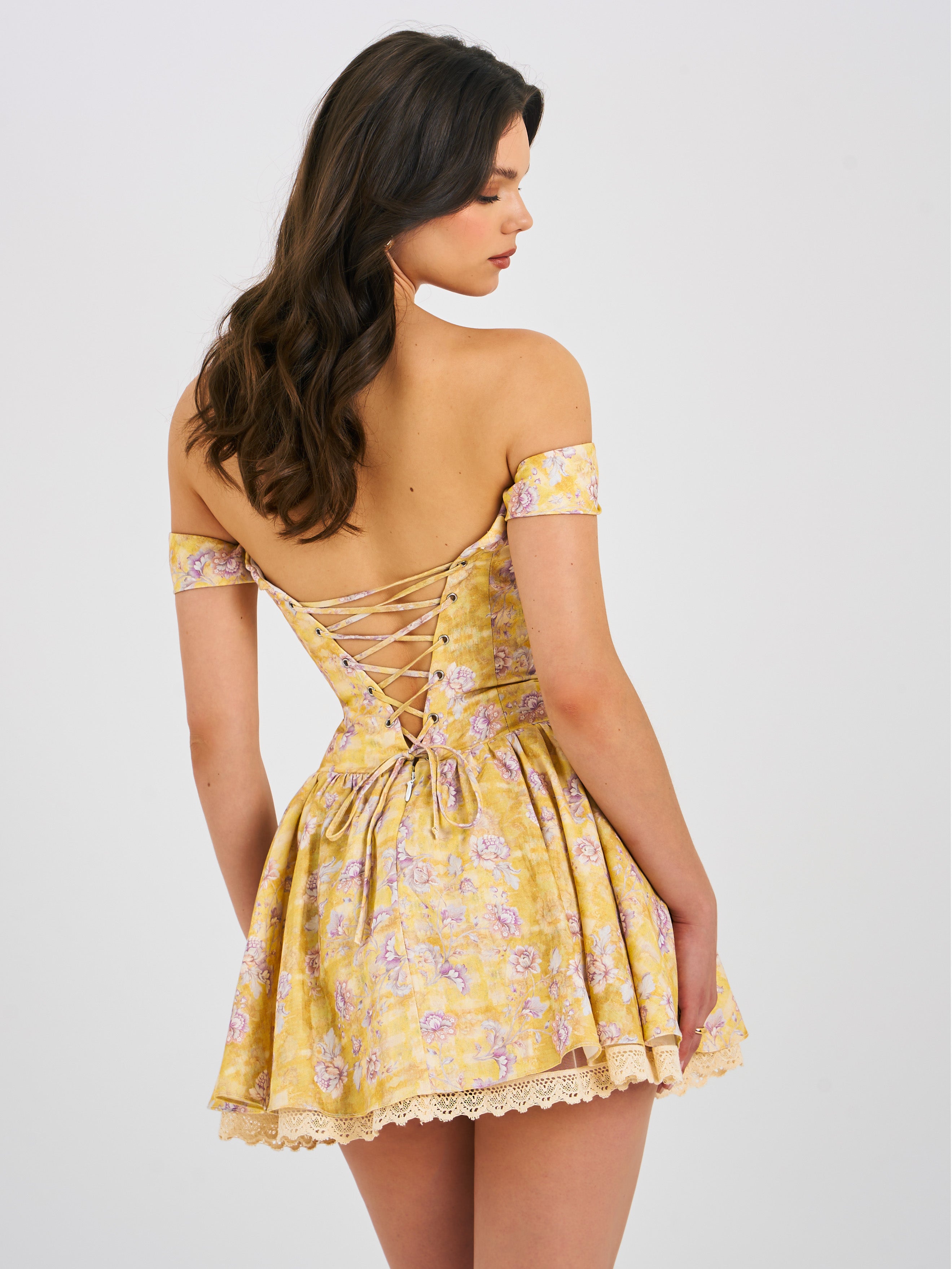 robe féminine à fleurs