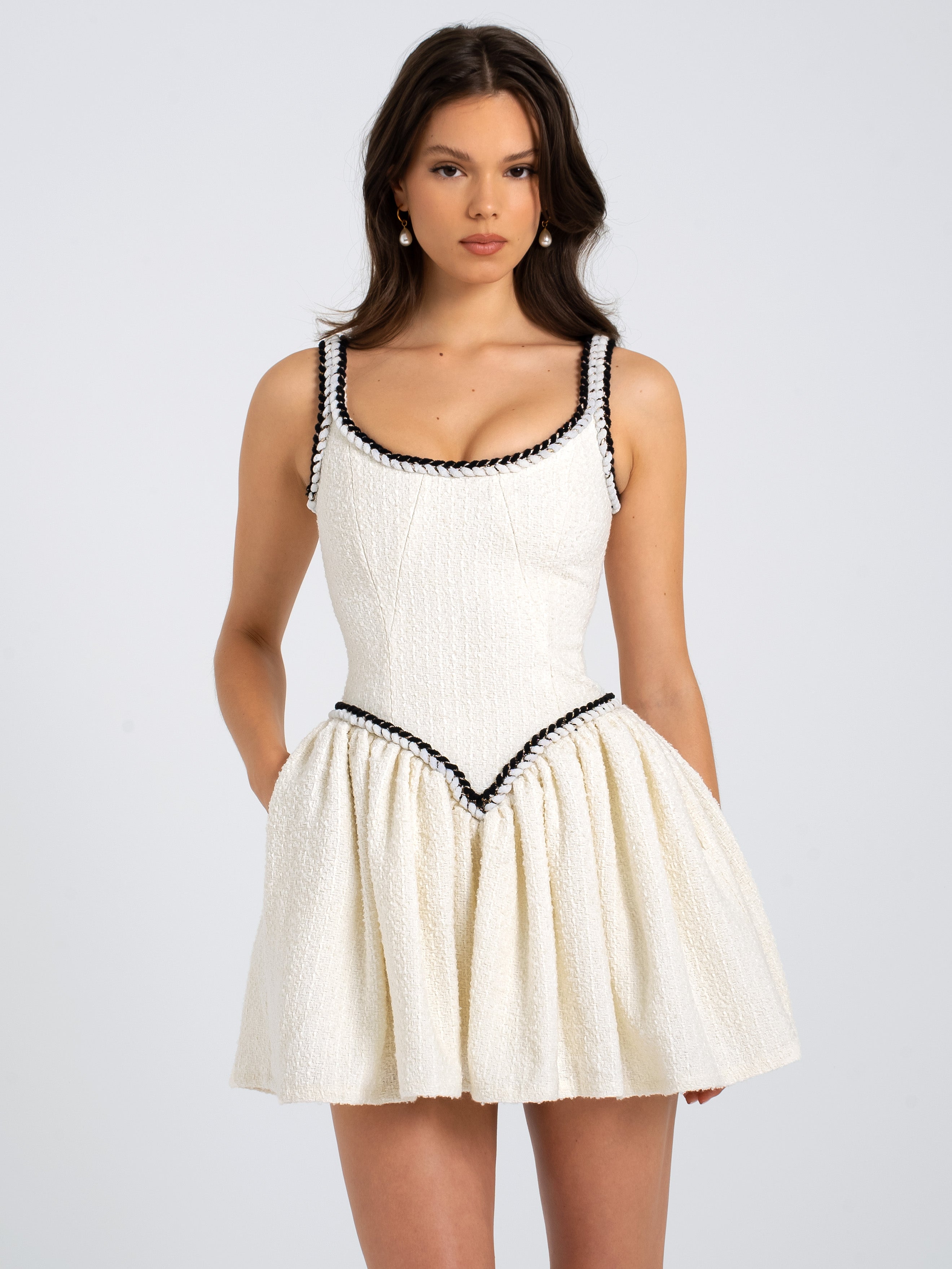 Robe mini élégante Coco White