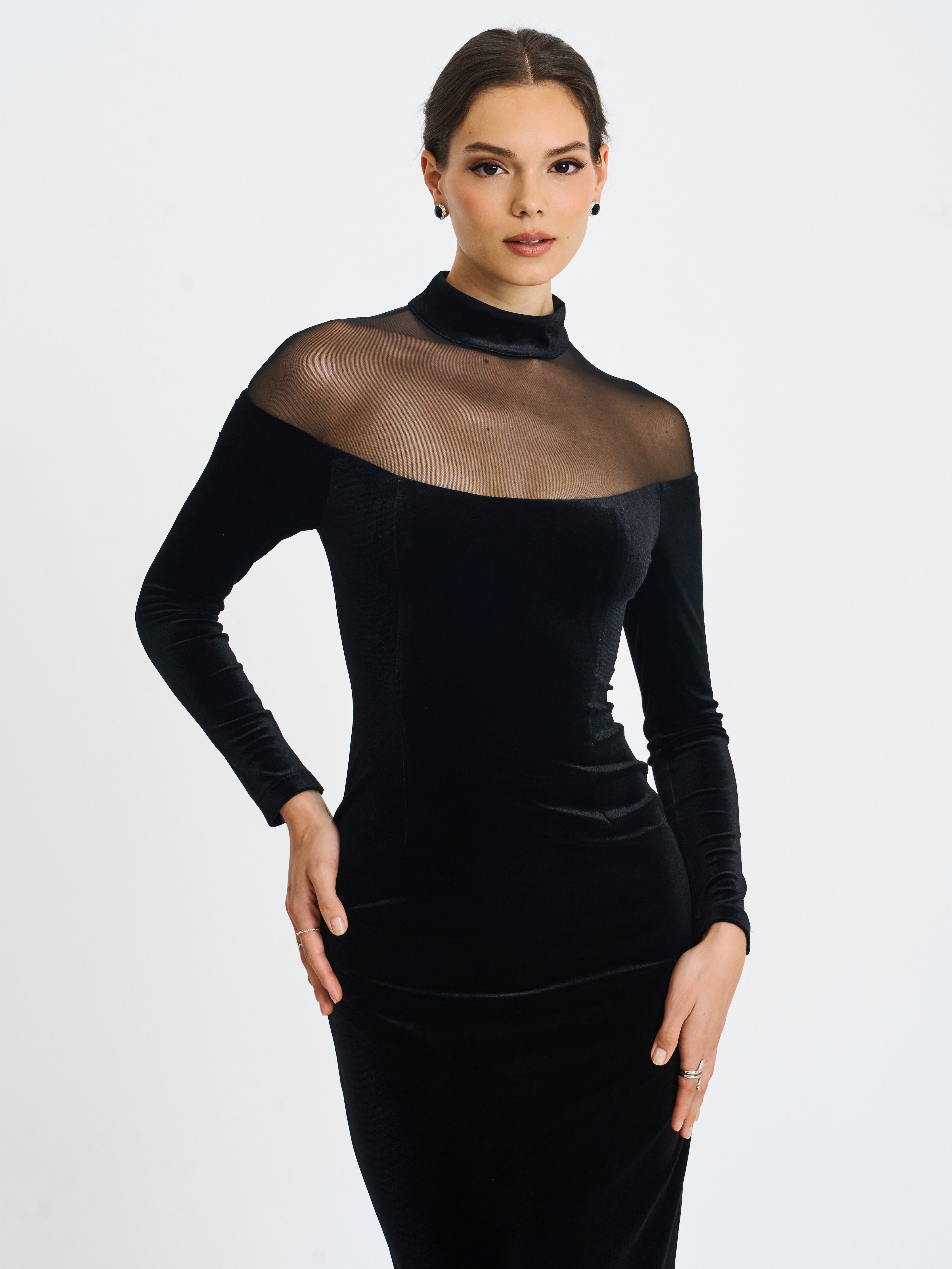 Blair Black Sheer Mock Neck en velours