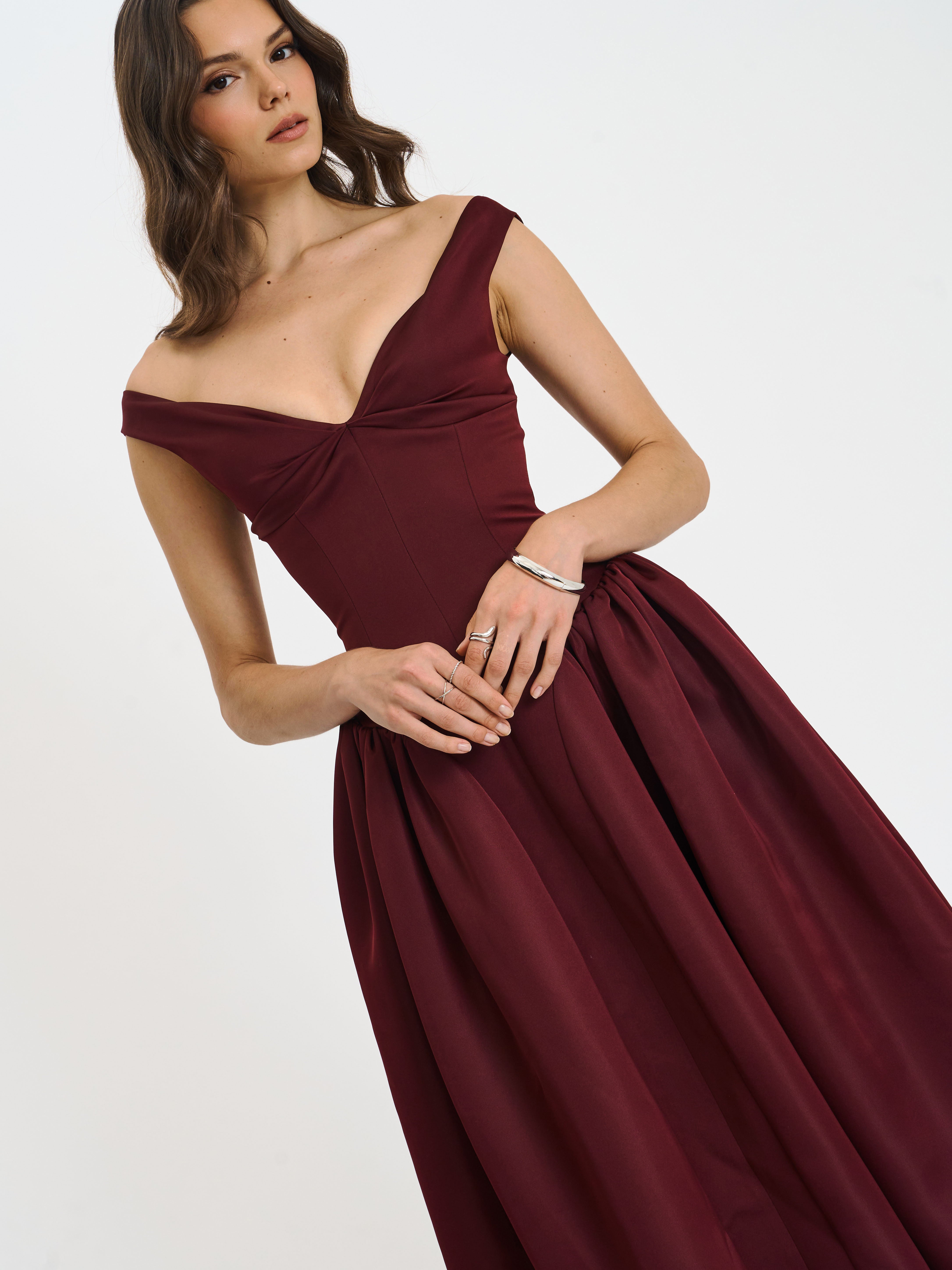 robe froncée bordeaux